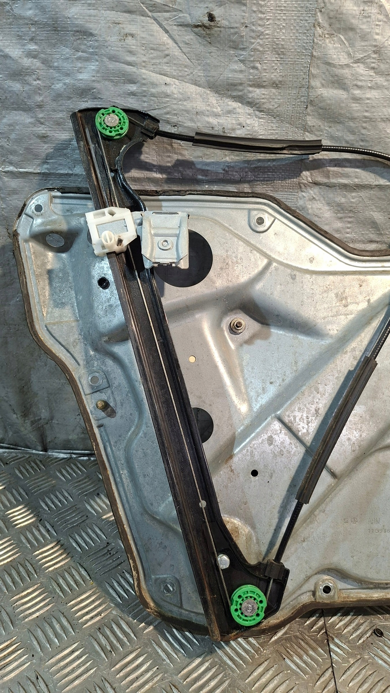 window regulator sheet metal right front SEAT TOLEDO II
