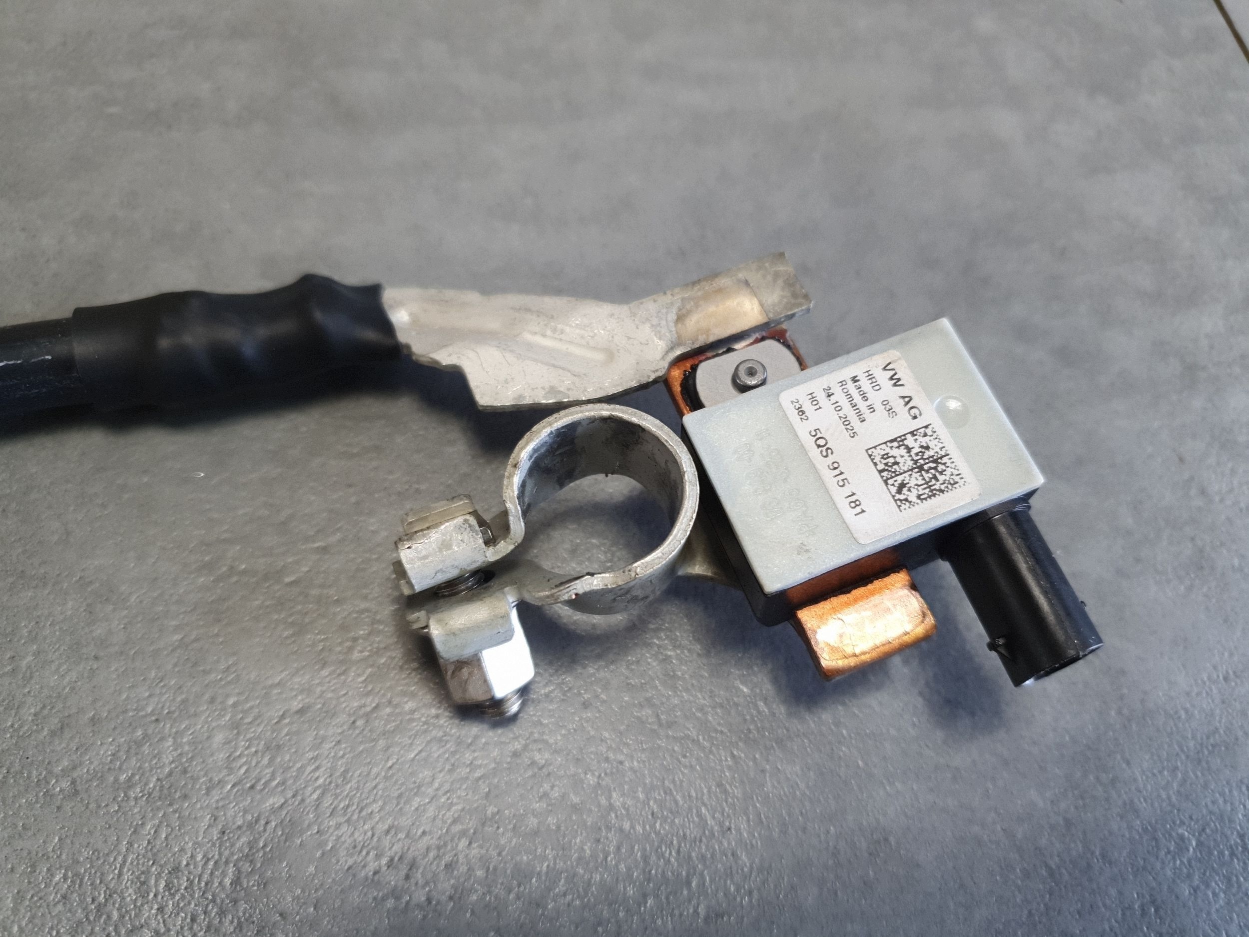 Audi A3 8Y Batteriemanagement Sensor 5QS915181