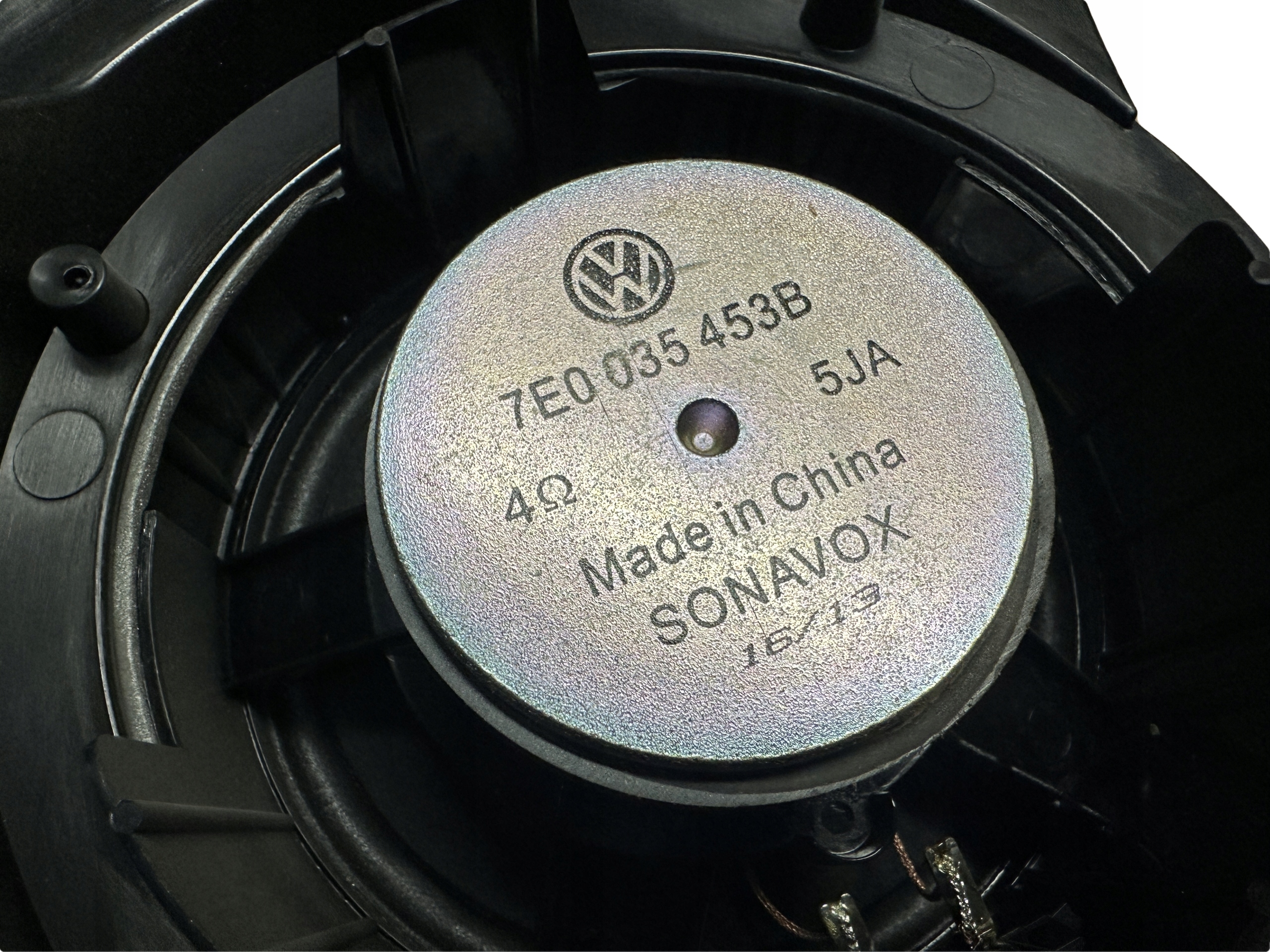 VW MULTIVAN 7E T6 speaker right rear part SONAVOX 7E0035453B