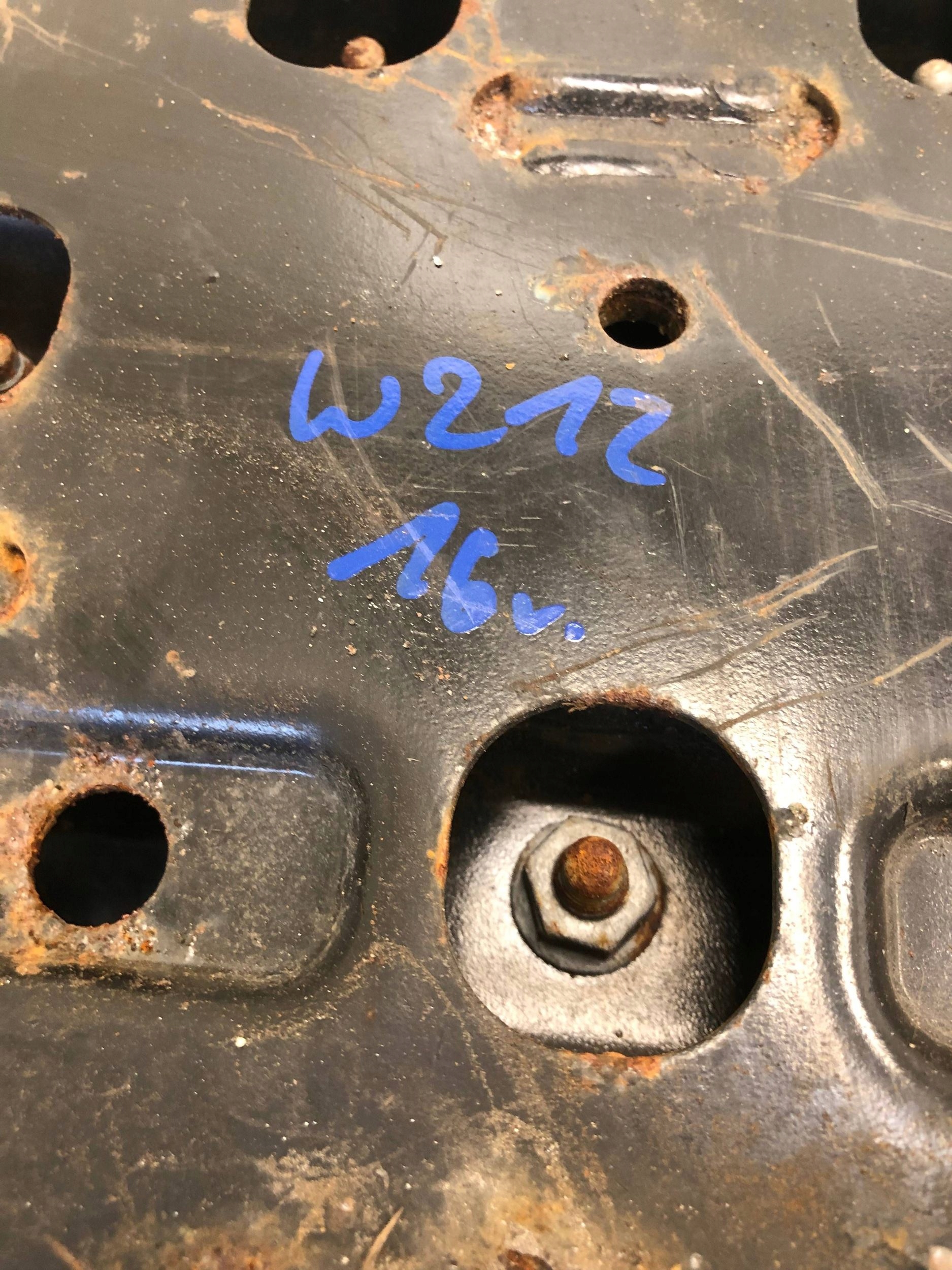 console holder gearboxes MERCEDES W212 A2122404002