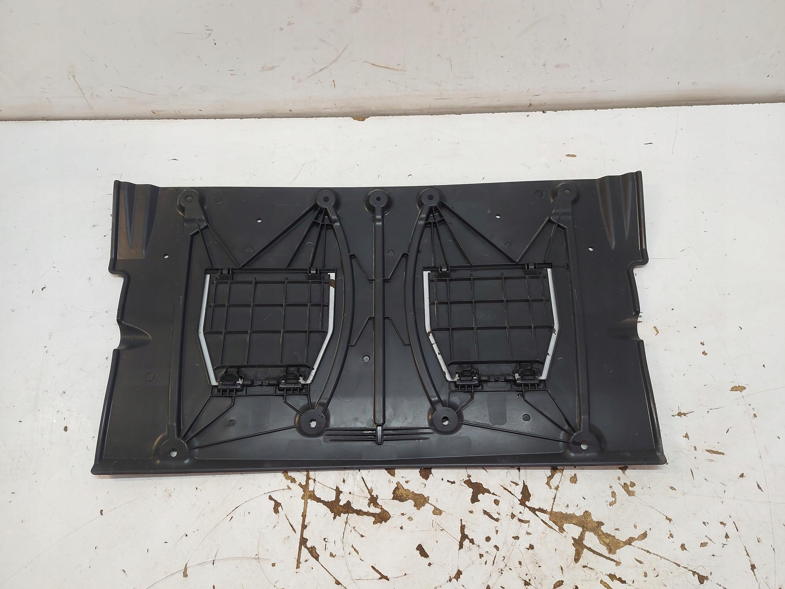 RENAULT Scenic E-Tech V 5 cover chassis rear part 748181053R