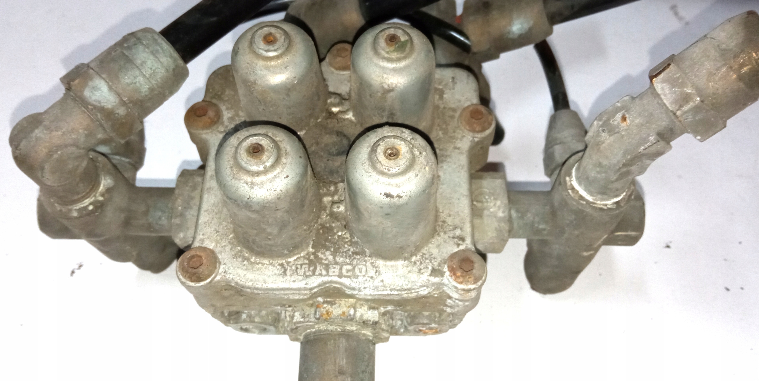 9347140280 - Четырехконтурный клапан Scania 4 R