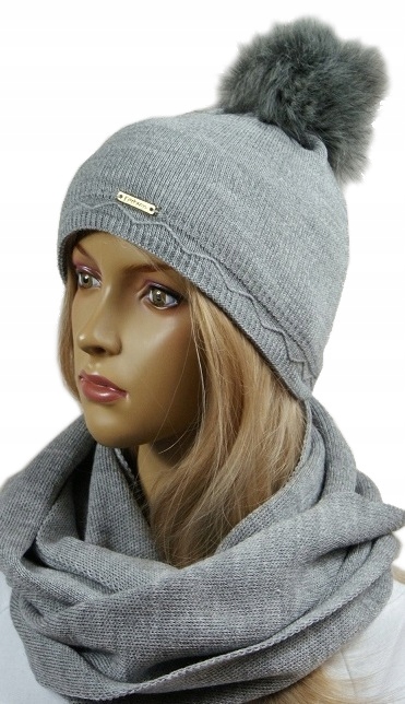

Komplet Czapka + Komin pompon # 12