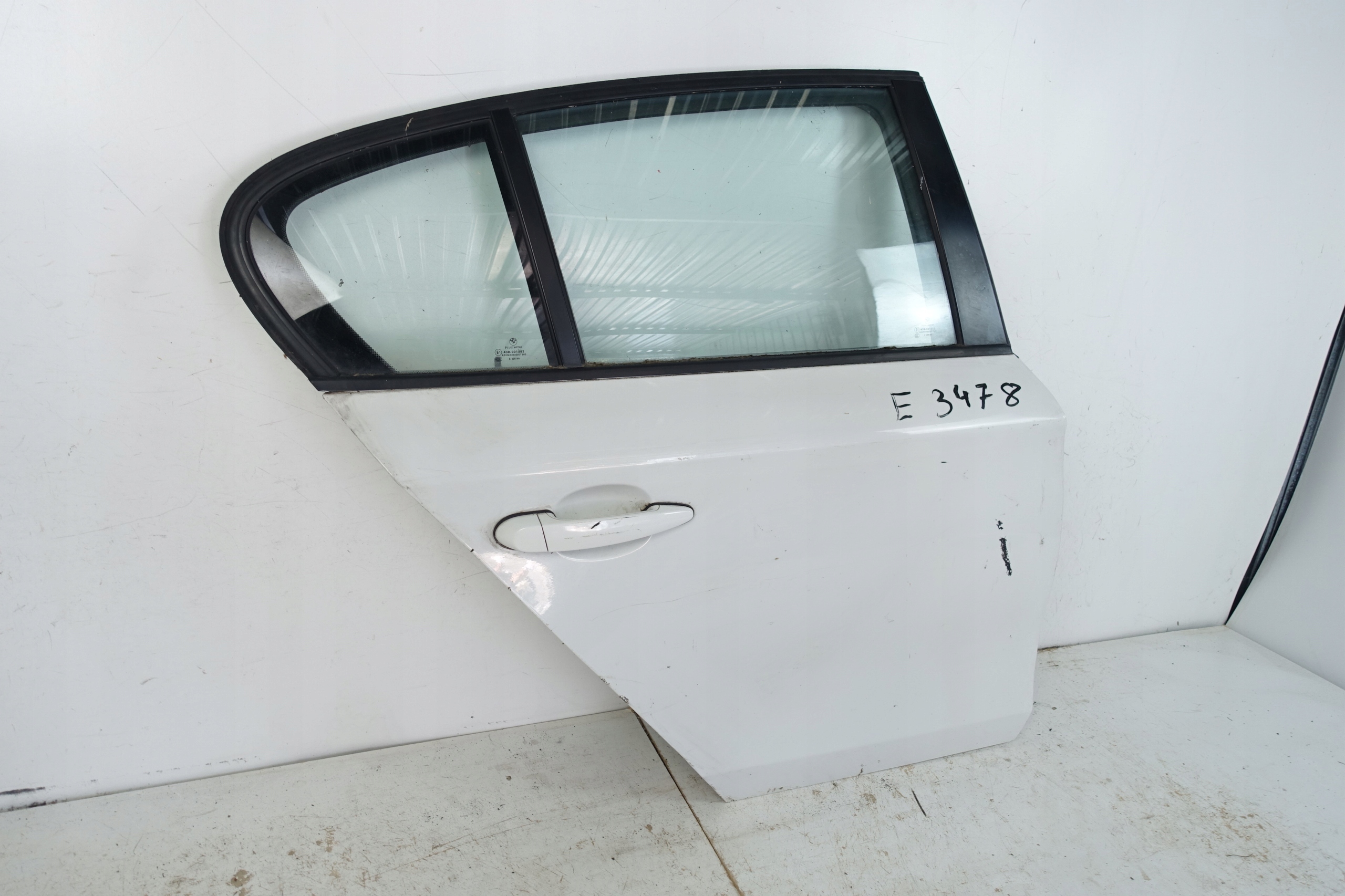door right rear part right rear. BMW 1 E87 2004