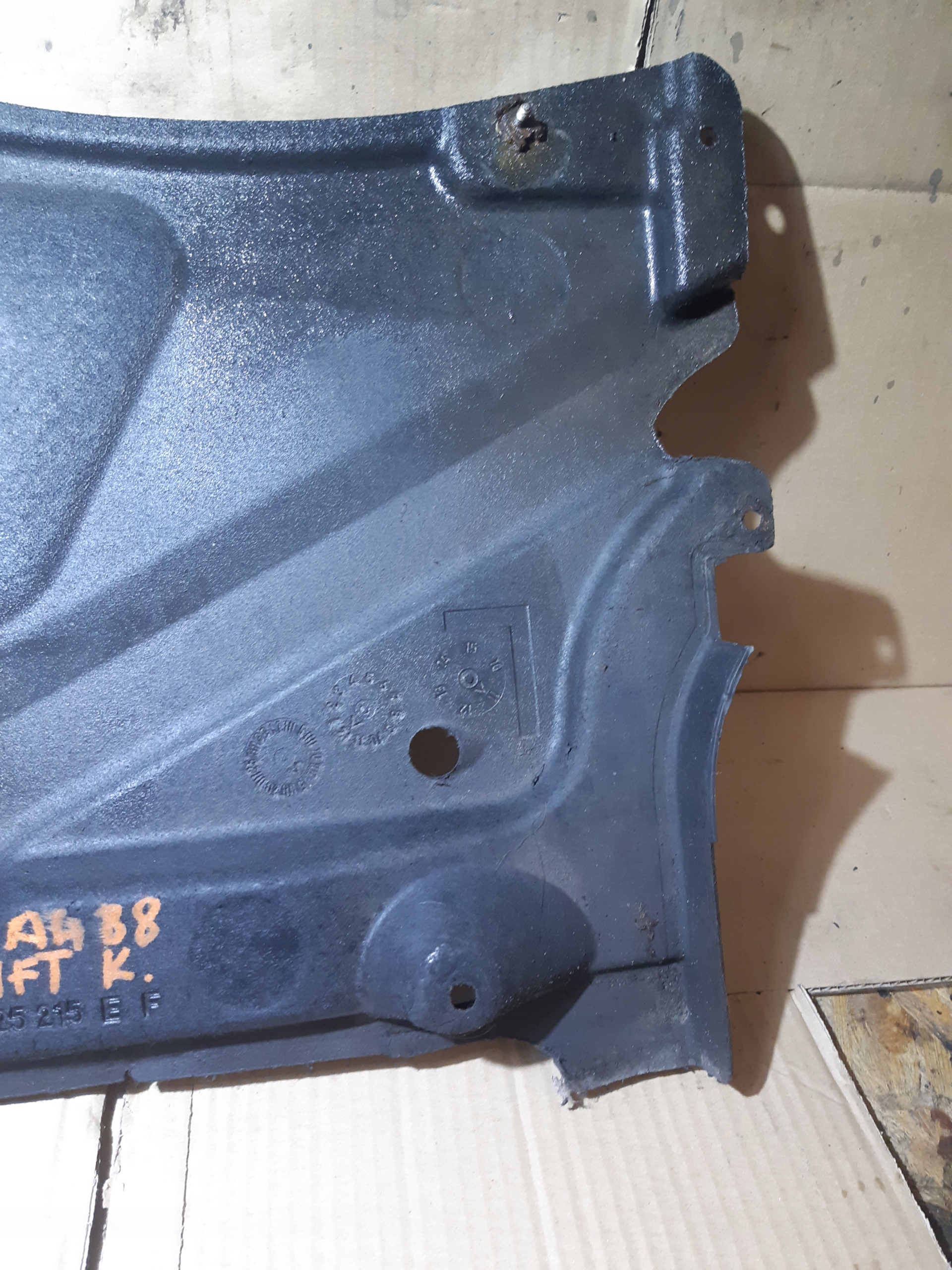 AUDI A6 C7 cover cover chassis left rear 4G0825215E