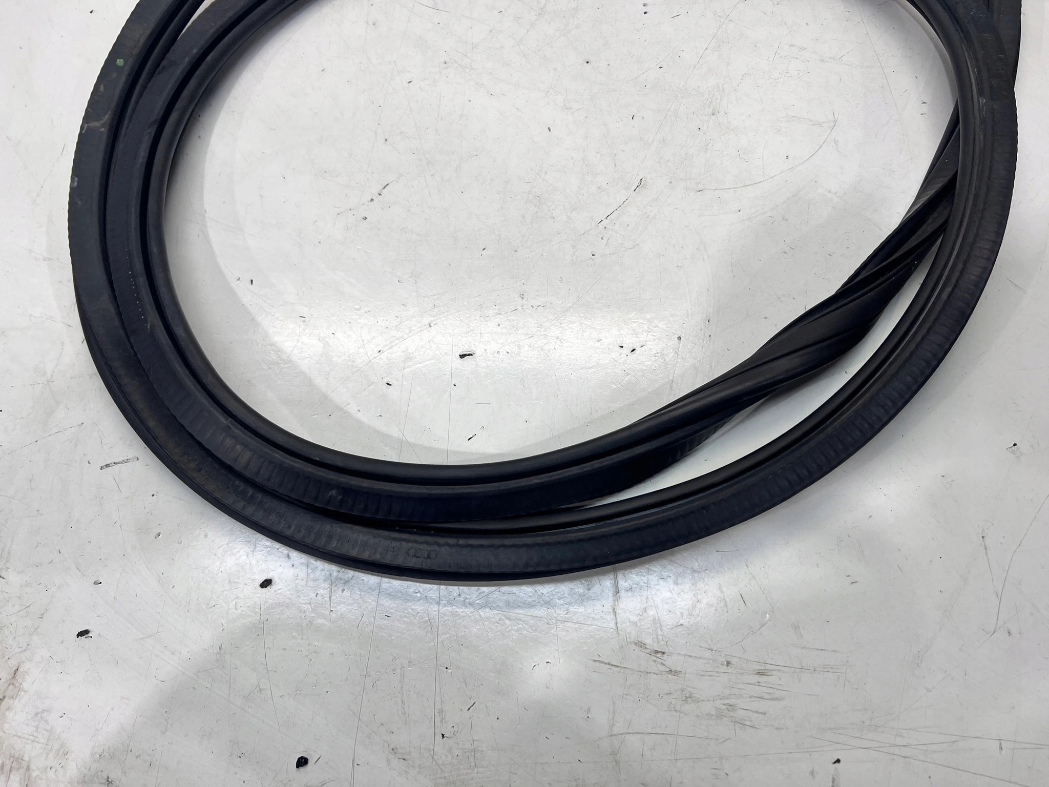 gasket door left front AUDI A3 8V sedan 8V5831721A