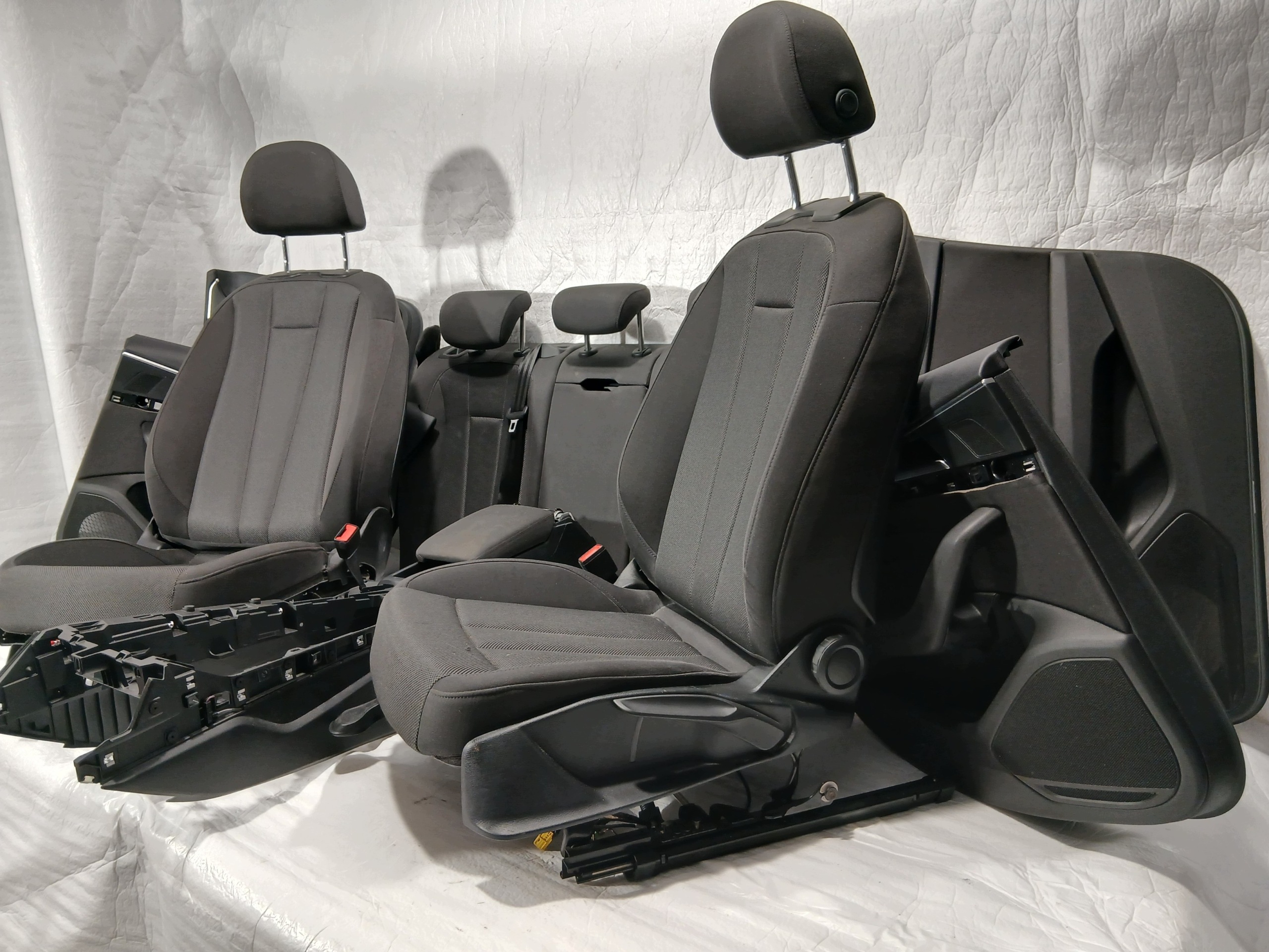 AUDI A4 B9 LIFT seats side KOMPLET