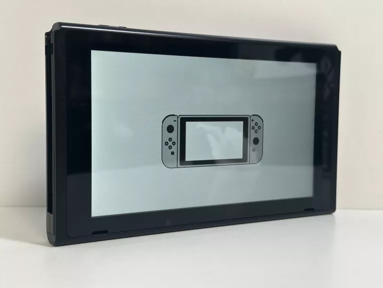 Nintendo Switch 本体　HAC−001（−01）液晶モデル Amazon.co.jp: 【整備済み品】 Nintendo Switch ニンテンドー