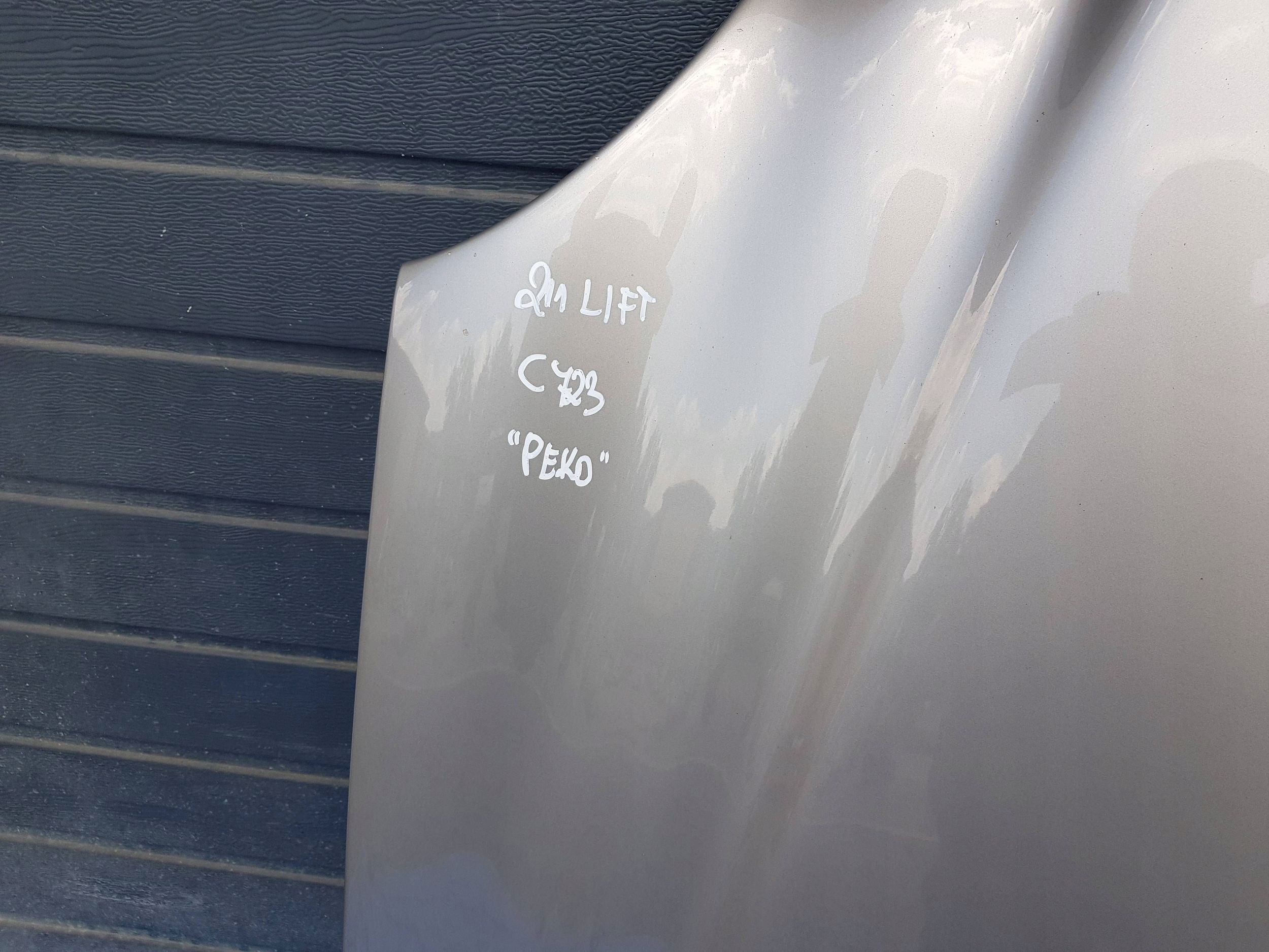 bonnet Mercedes E W211 c723 723