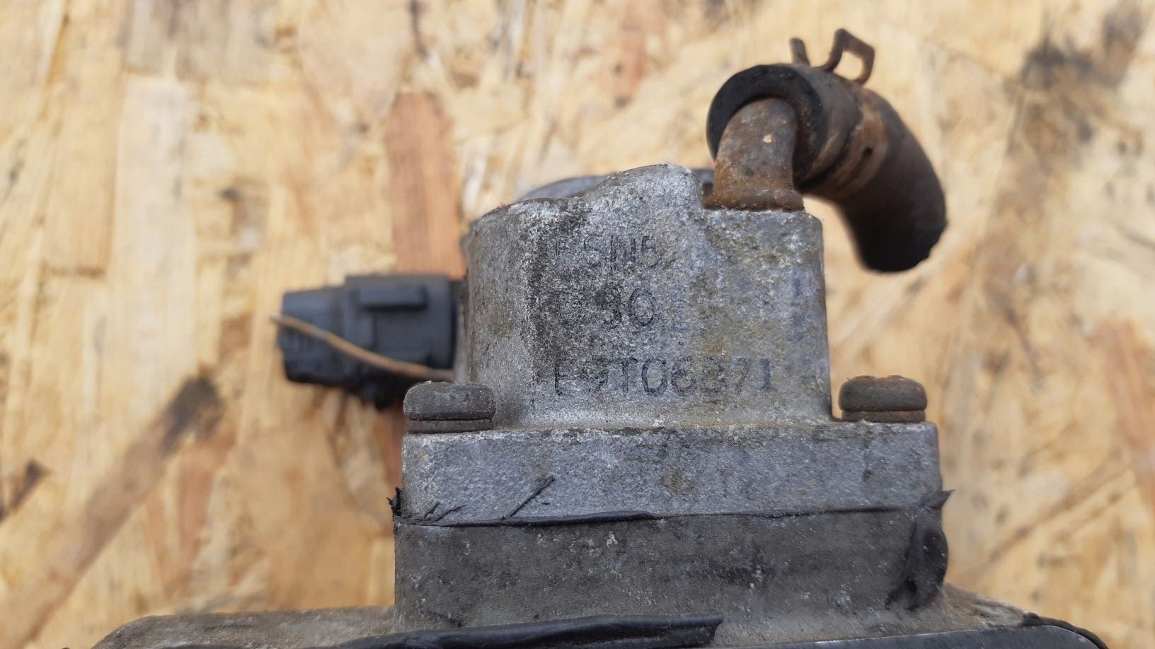 ДРОССЕЛЬНАЯ ЗАСЛОНКА Honda CRV I 2.0