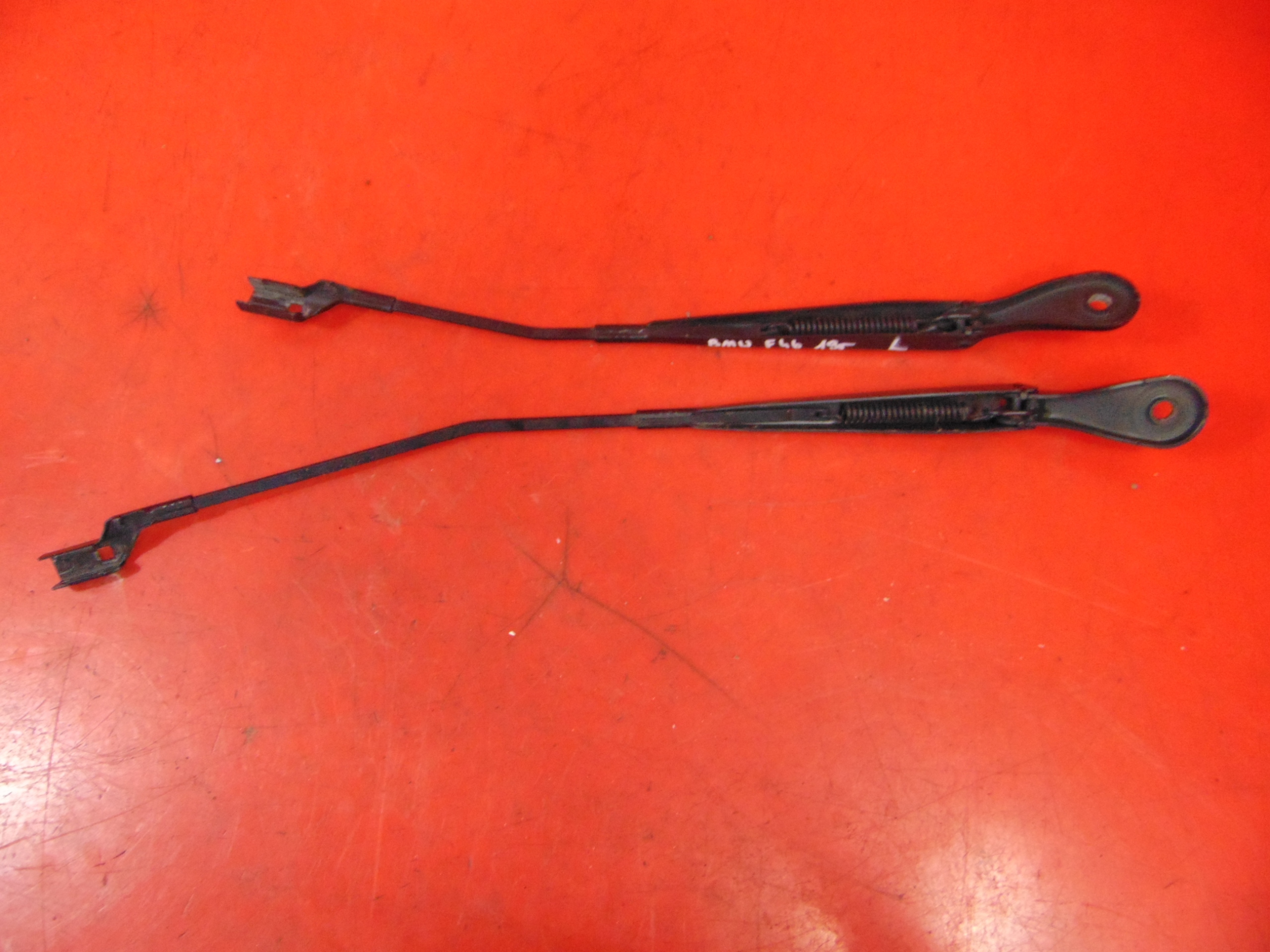 BMW 2 F46 wiper arm right left front KPL