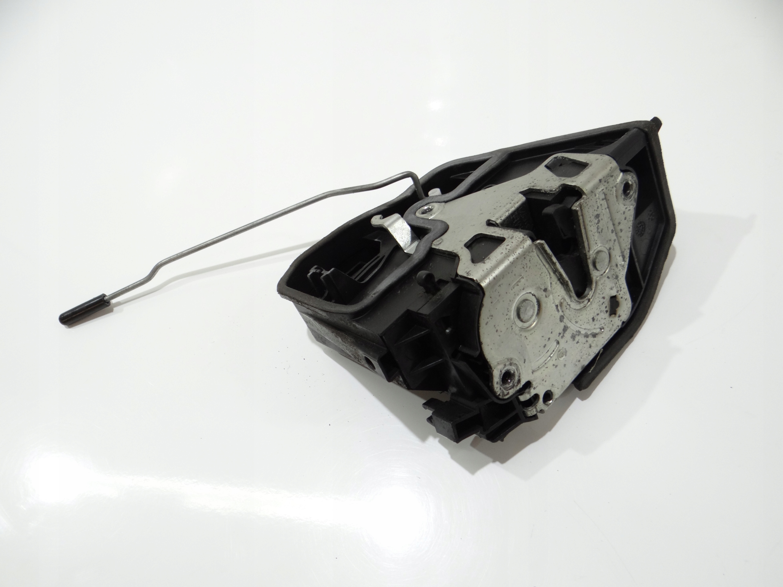 lock door left rear part BMW E60 7167070 7 PIN