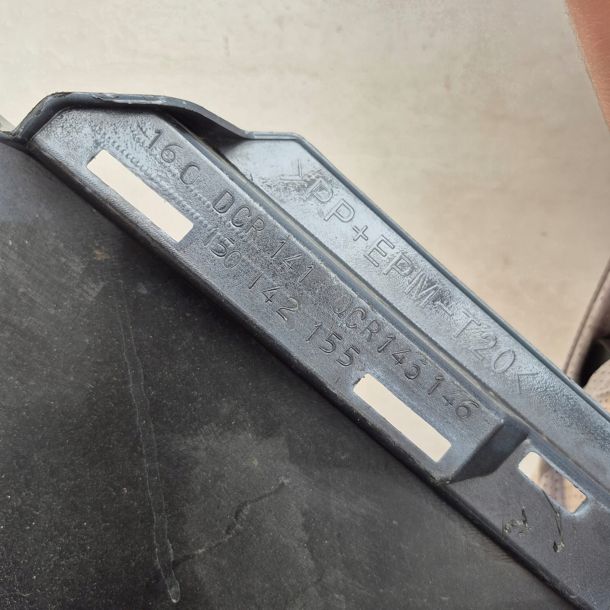 NISSAN QASHQAI III 3 21-24 bumper front front PDC