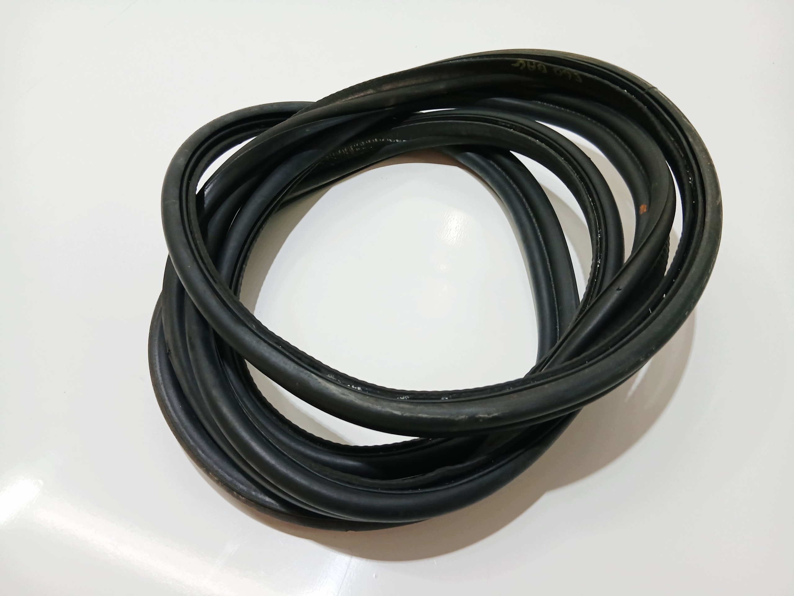 joint du capot coffre BMW E60 OE (0000674)