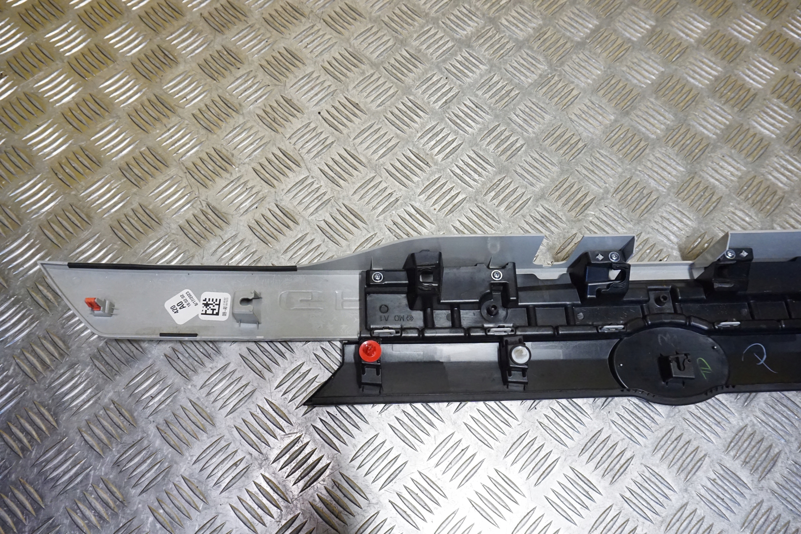 TOYOTA GRAND HIGHLANDER 2024 Listwa Tylna Blenda Klapy Bagażnika Tył Logo Wersja Amerykańska