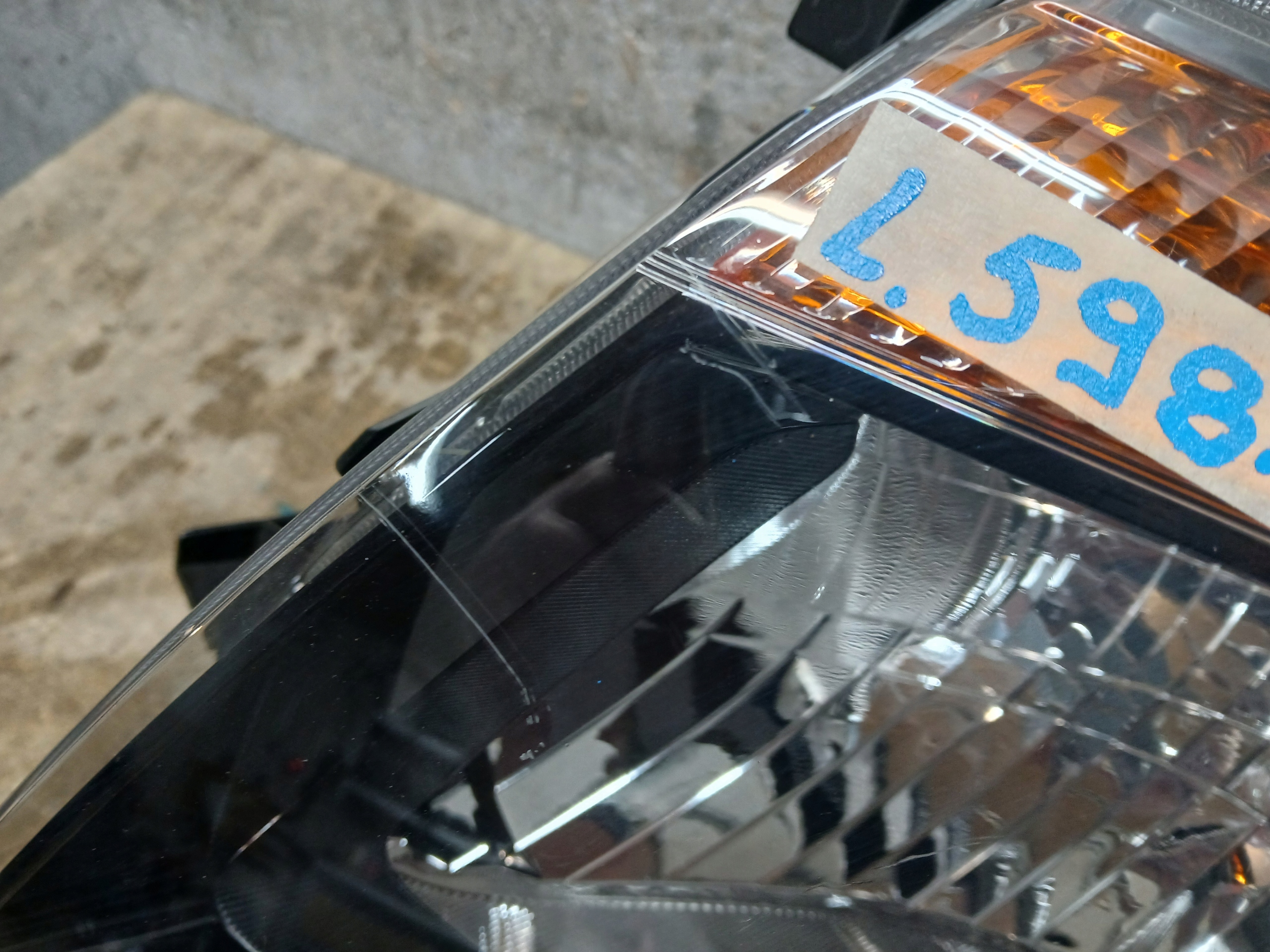 light front left FORD RANGER 11- AB39-3W030-BF