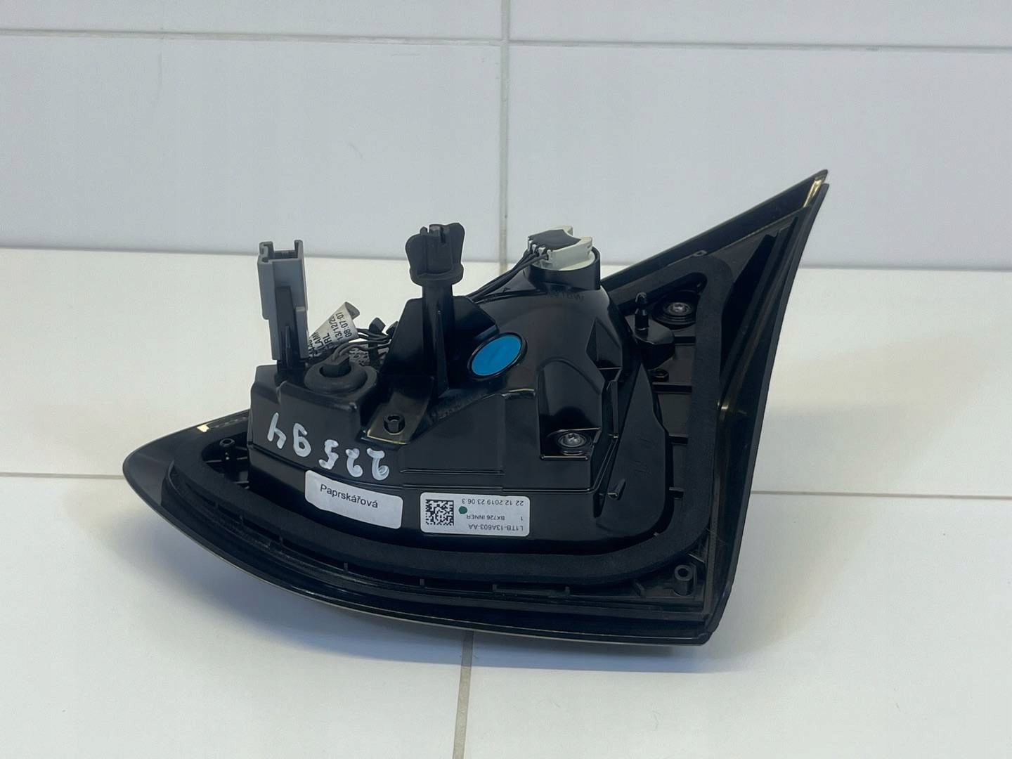 light rear to the bonnet left side Ford Puma 2 2021 L1TB13A603AA