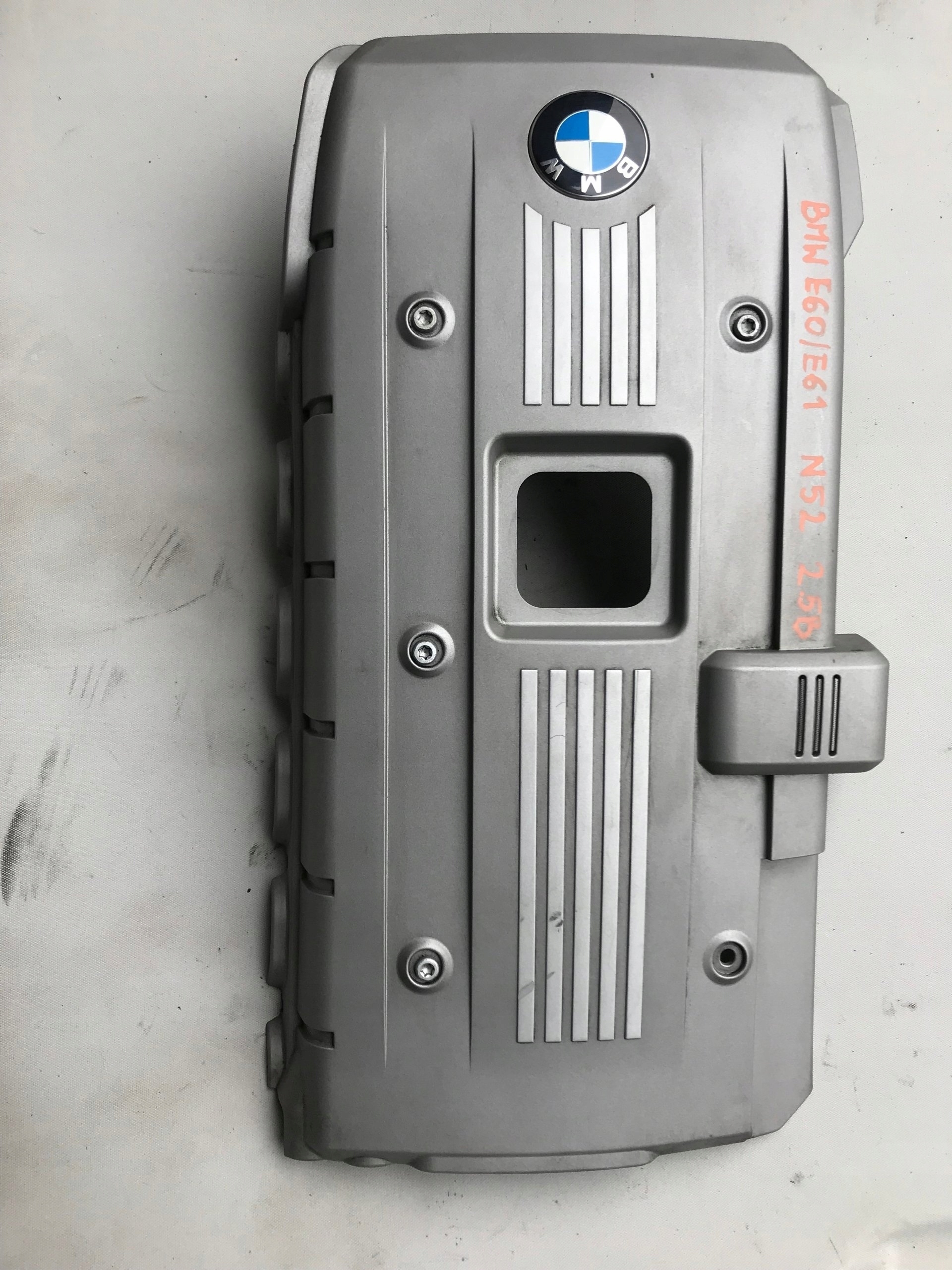 0000000000X4 - BMW 5 E60 E61 капот двигателя 523i 525i 2.5 B