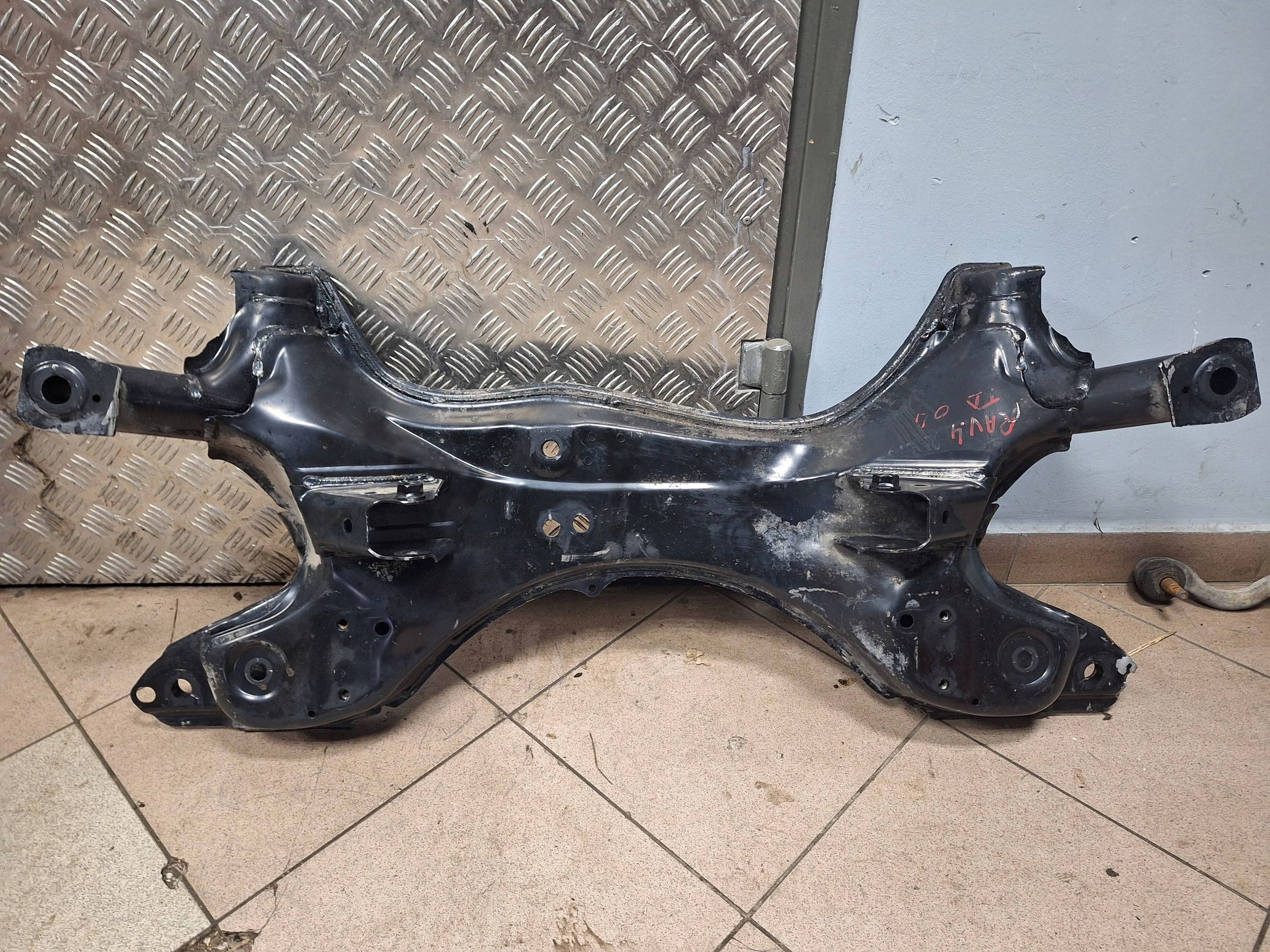 SANKI KOŁYSKA WÓZEK PRZÓD TOYOTA RAV4 II 00-06