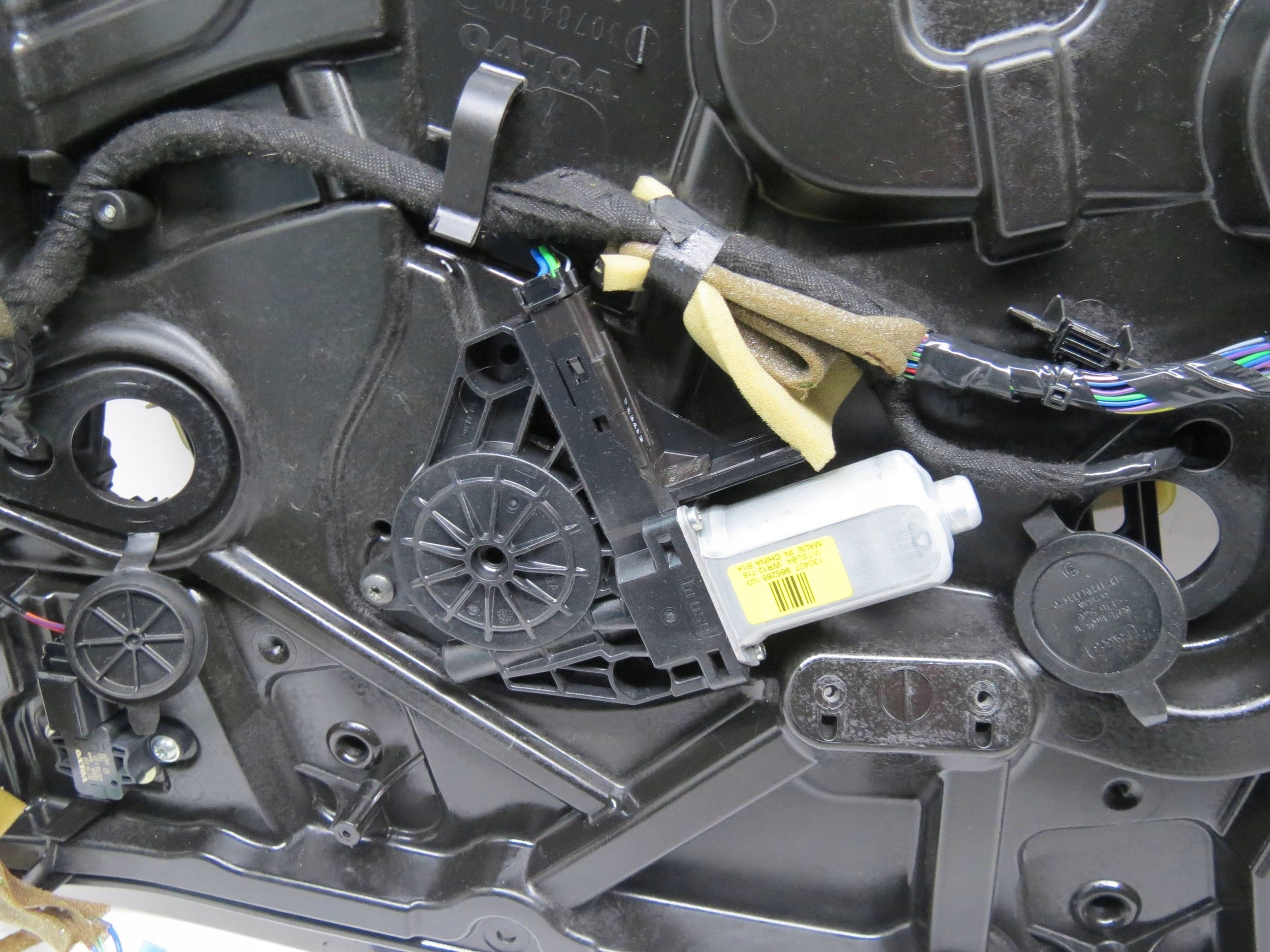 Mécanisme Mécanisme essuie glaces VOLVO V60 et S60 II 30784310 (2013-2018)R