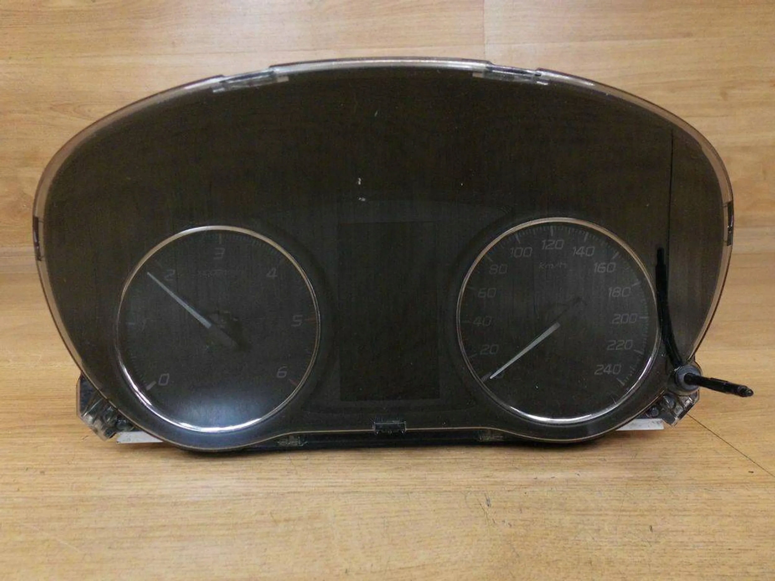 Mitsubishi Outlander III 2.2 DID AUTOMAT dials