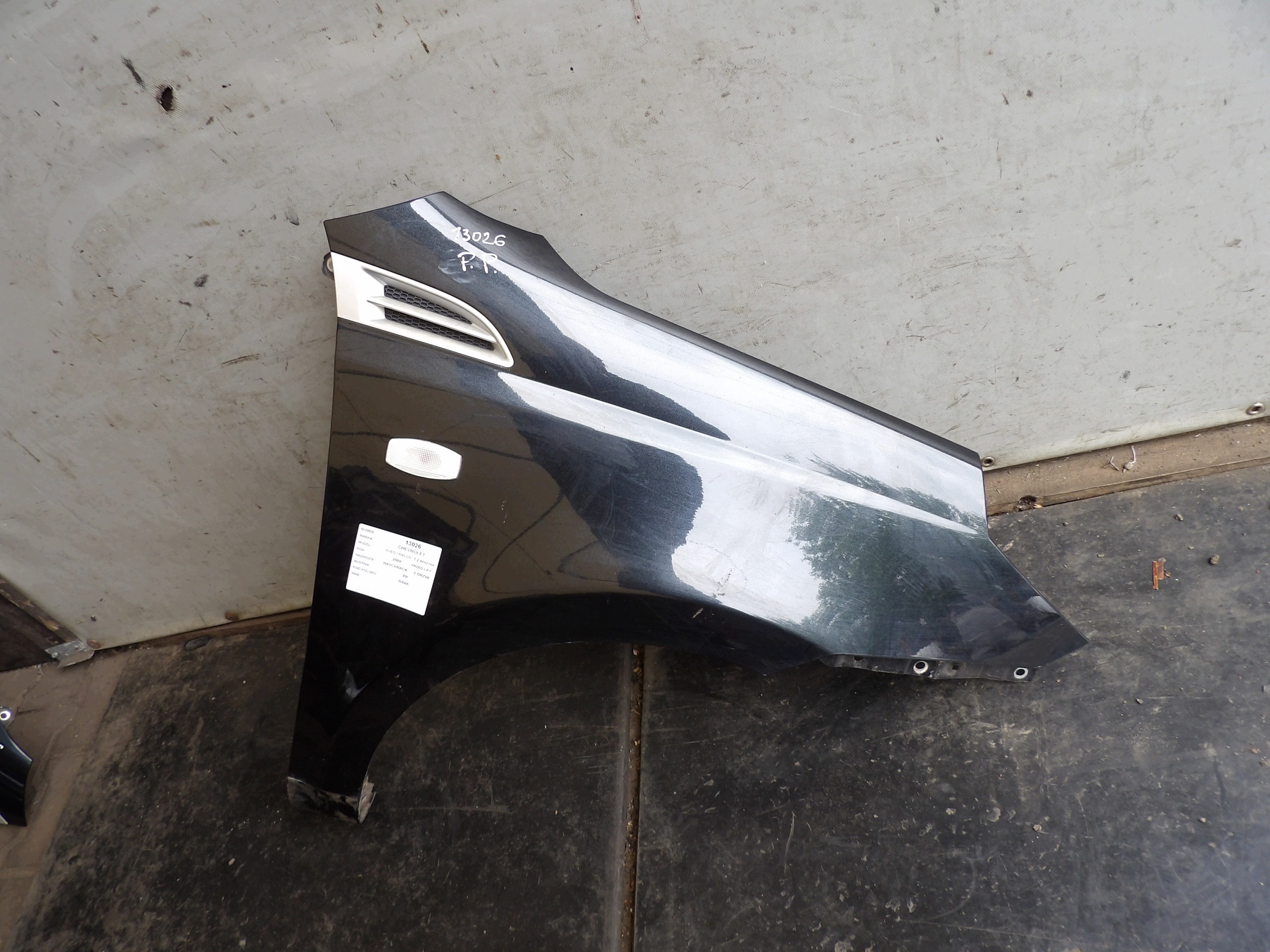 Chevrolet Aveo II T250 fender front right