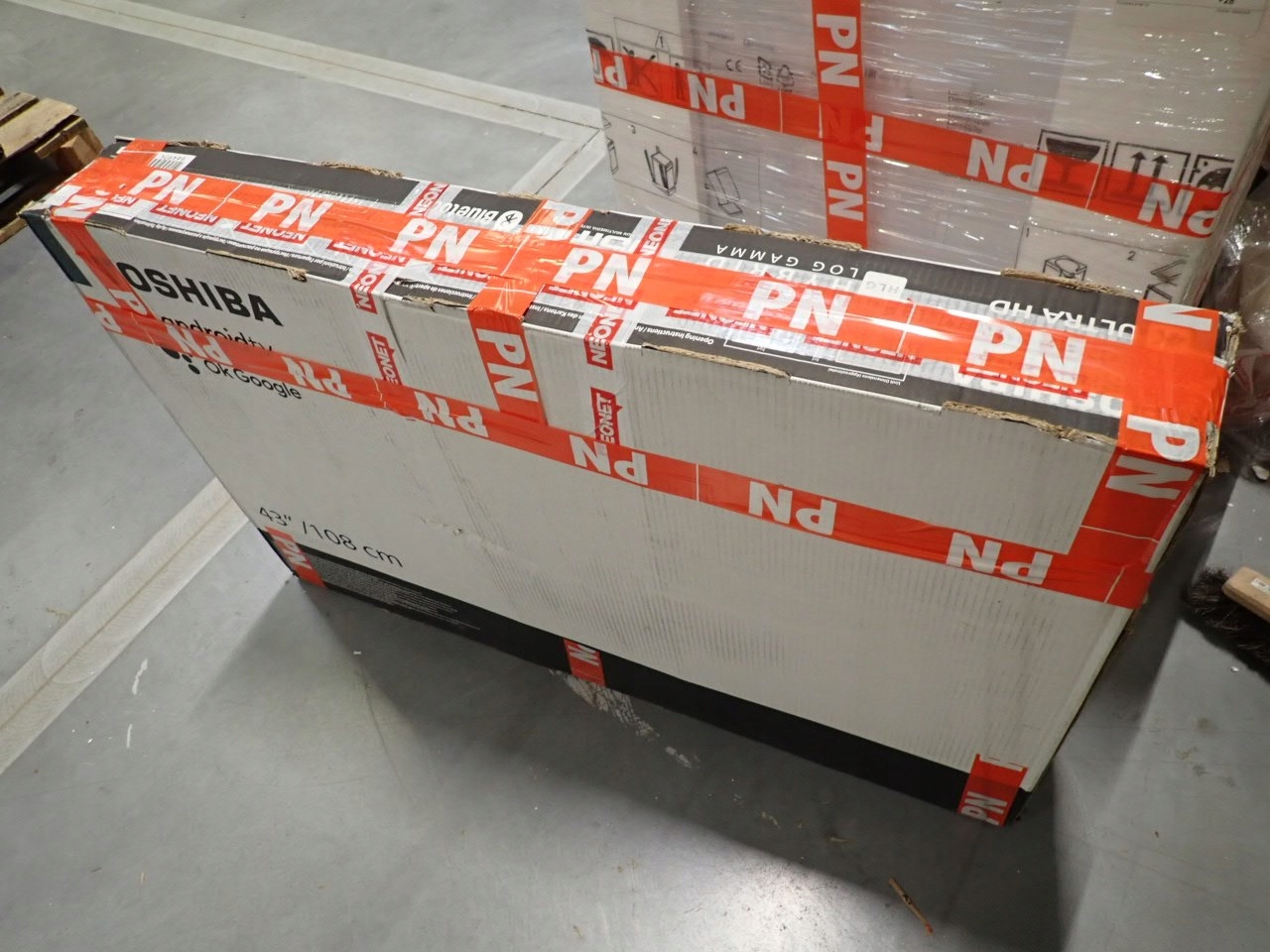 TOSHIBA 43UA2363DG UHD Android TV - uszkodzenie Model 43UA2363DG