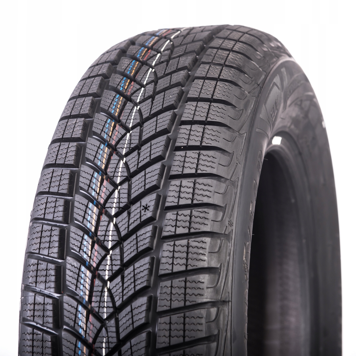 1x OPONA ZIMOWA 245/50R19 Goodyear UG PERF G1 SUV