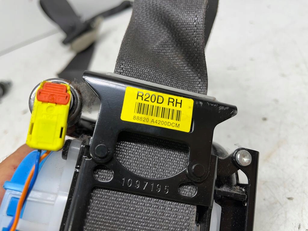 KIA CARENS IV tension belt safety left right front UK 2013