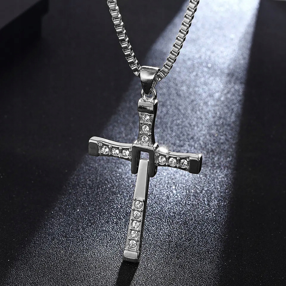 NASZYJNIK VIN DIESEL TORETTO KRZYŻYK ŁAŃCUSZEK FAST N7 WISIOREK SREBRNY Materiał inny