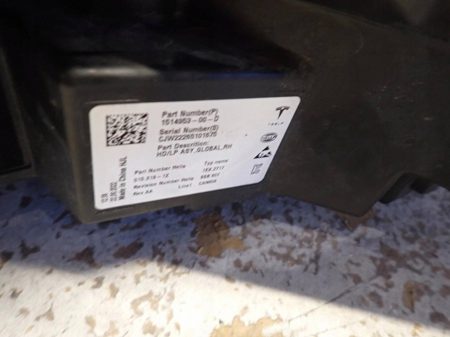 light front front right TESLA 3 2017- FULL LED 1514953-00-D