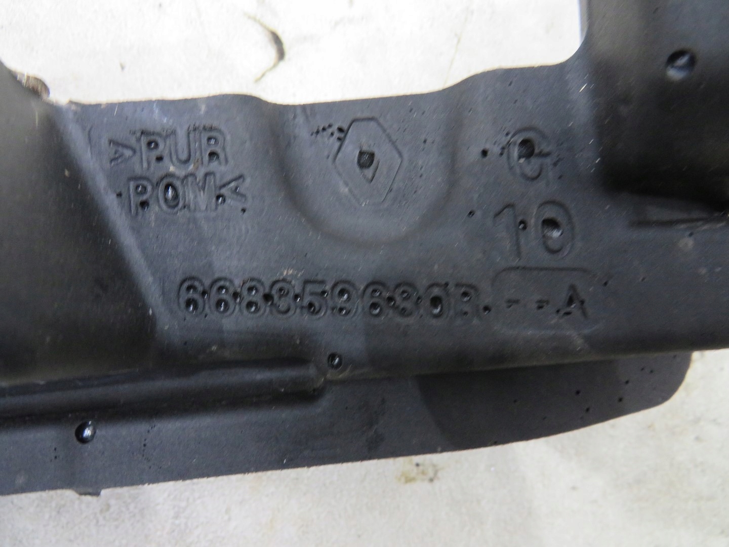 WYGLUSZENIE PODSZYBIA LEWE CLIO V 668359680R Car type Passenger cars