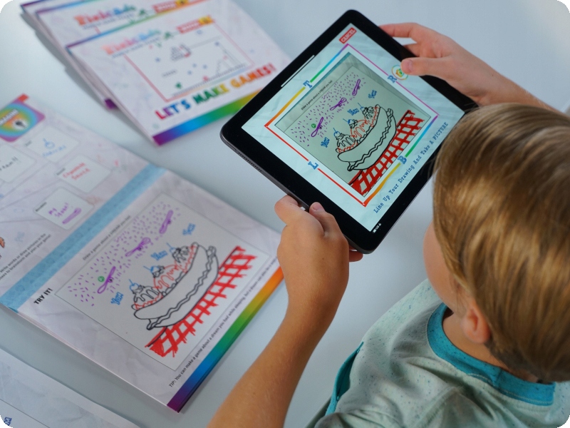 Pixicade Mobile Game Maker - 1200 gier Wiek gracza 5-7 lat