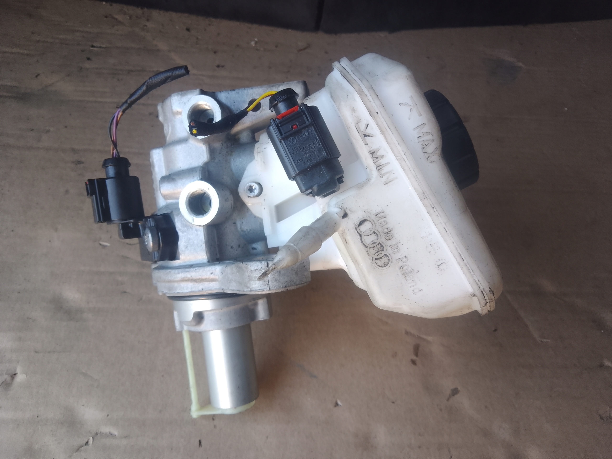 SERVO BUBANJ SERVA AUDI A6 C8 4K0611301