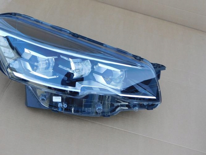 PEUGEOT 508 FULL LED LIFT 14- reflektor prawy Producent części Volkswagen OE