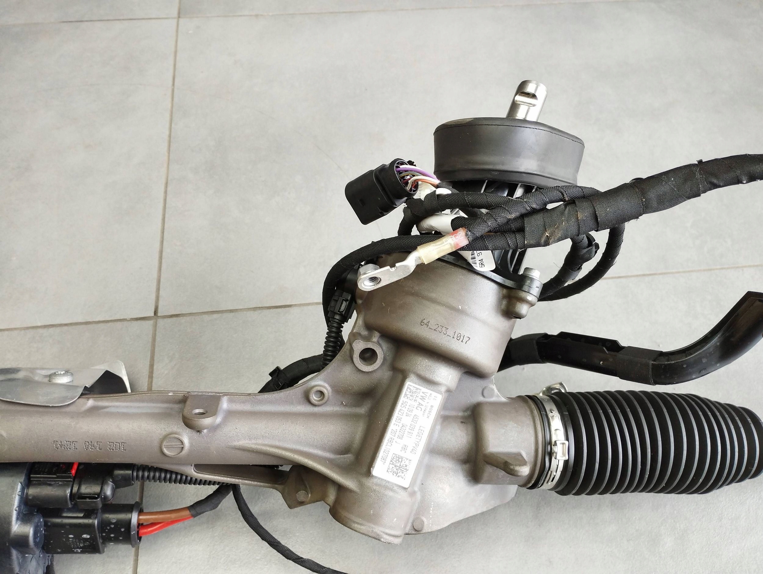 Volkswagen Tiguan III servo control 5QS423053E