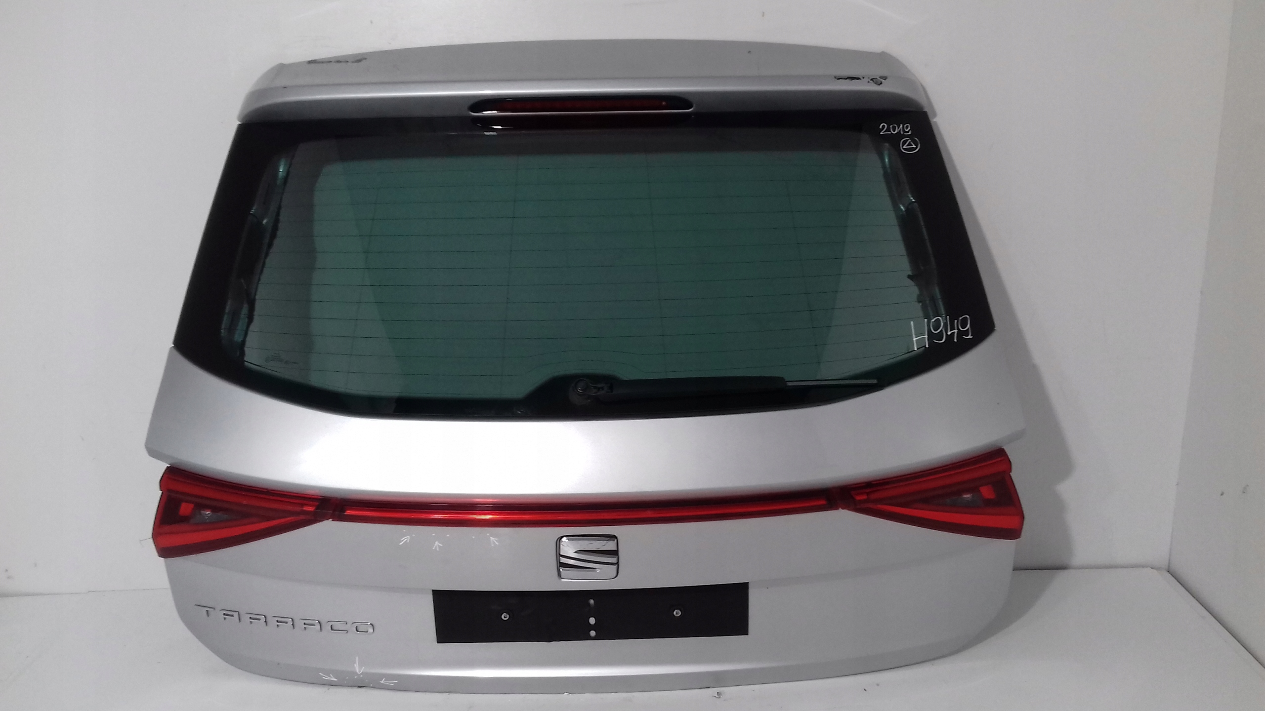 SEAT TARRACO ЗАДНЯ КРИШКА 2019 ЗАД.