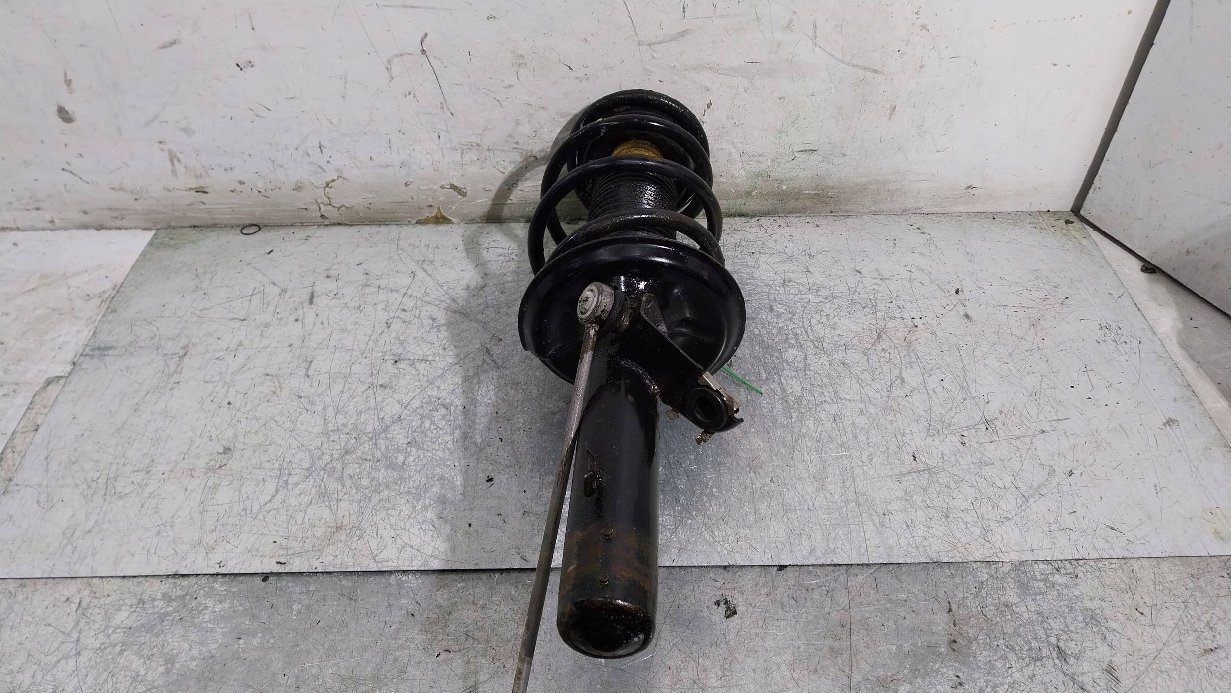 shock absorber right front 8J0413031M AUDI TT 8J
