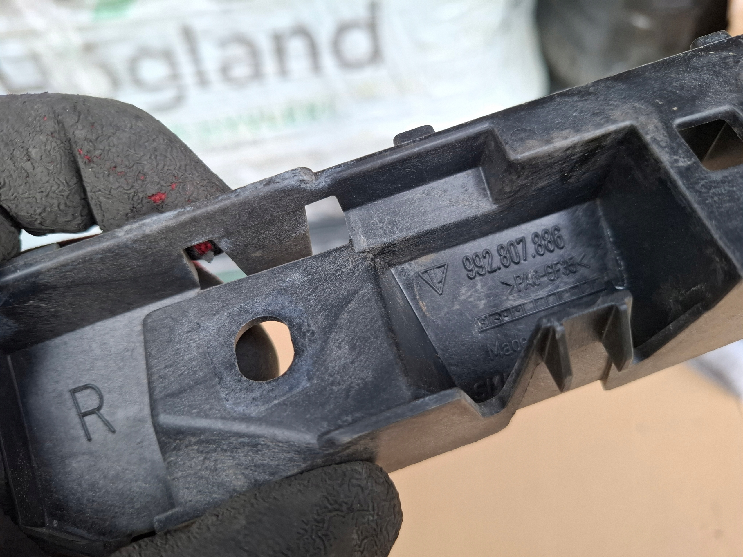 bumper bracket right rear part PORSCHE 911 992 992807886
