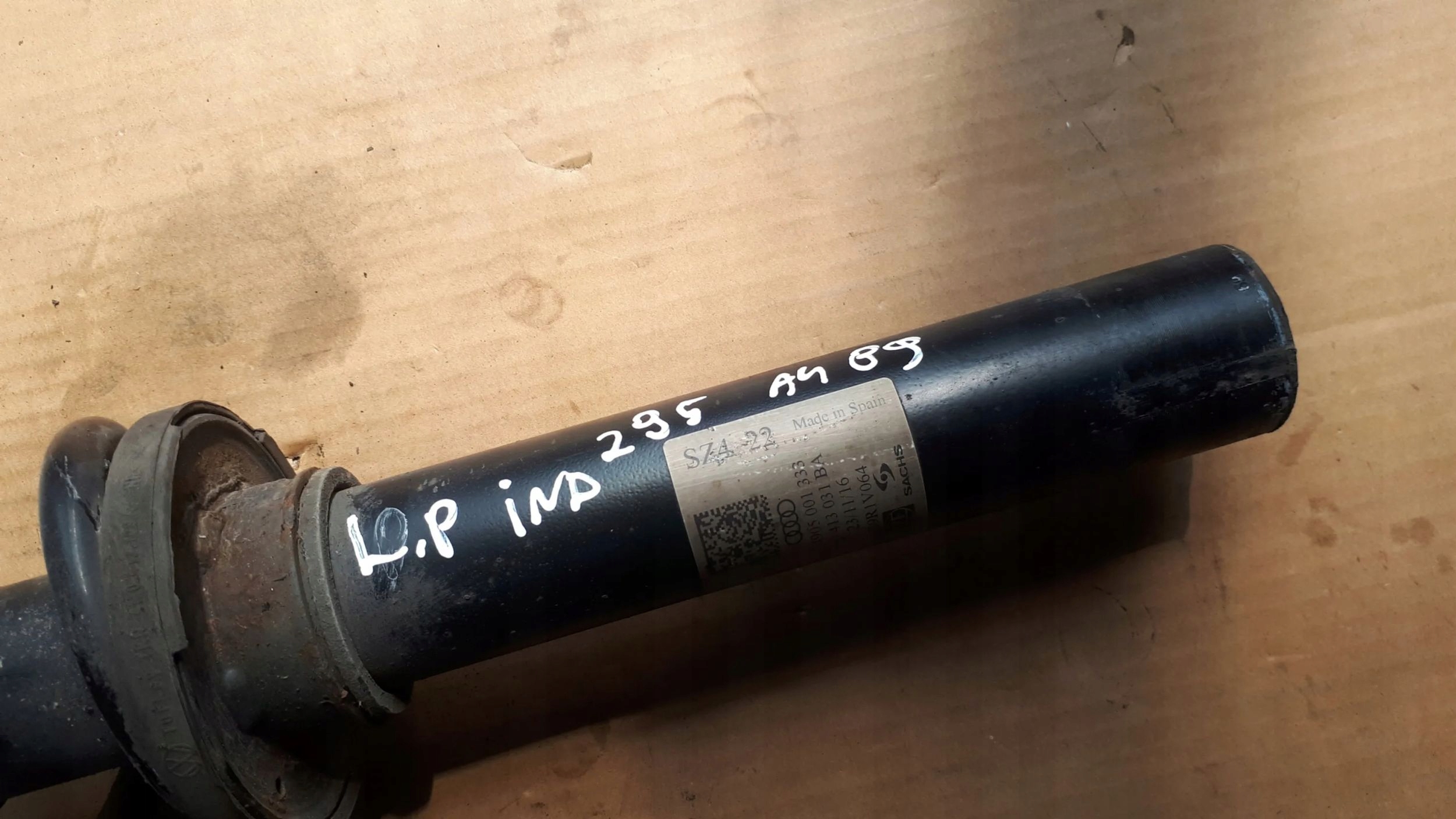 A4 B9 8W shock absorber left front 2.0 TDI A5 8W