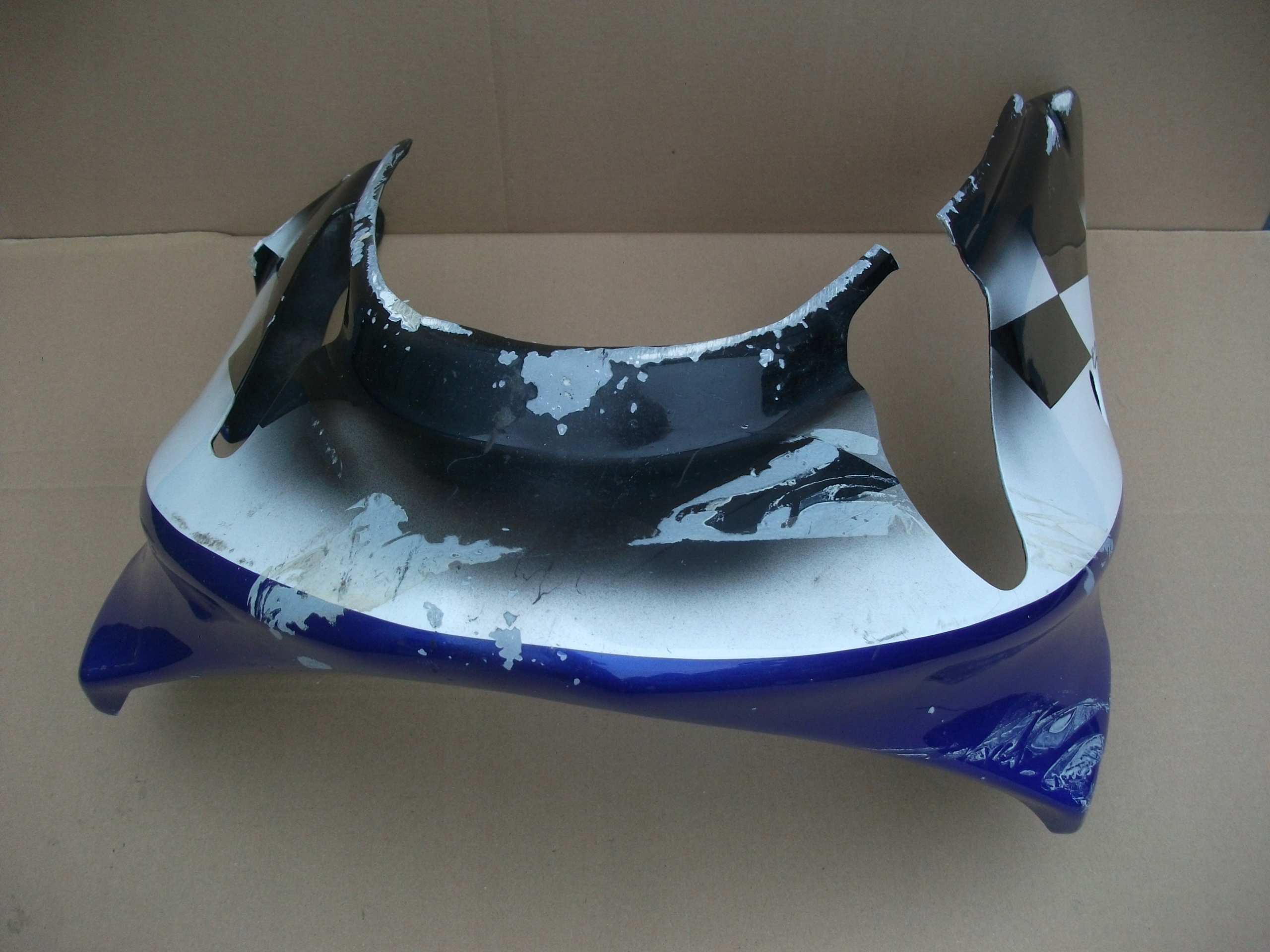 YAMAHA XJR 1300 ЗАГЛУШКА НИЖНЯЯ КРЫШКА