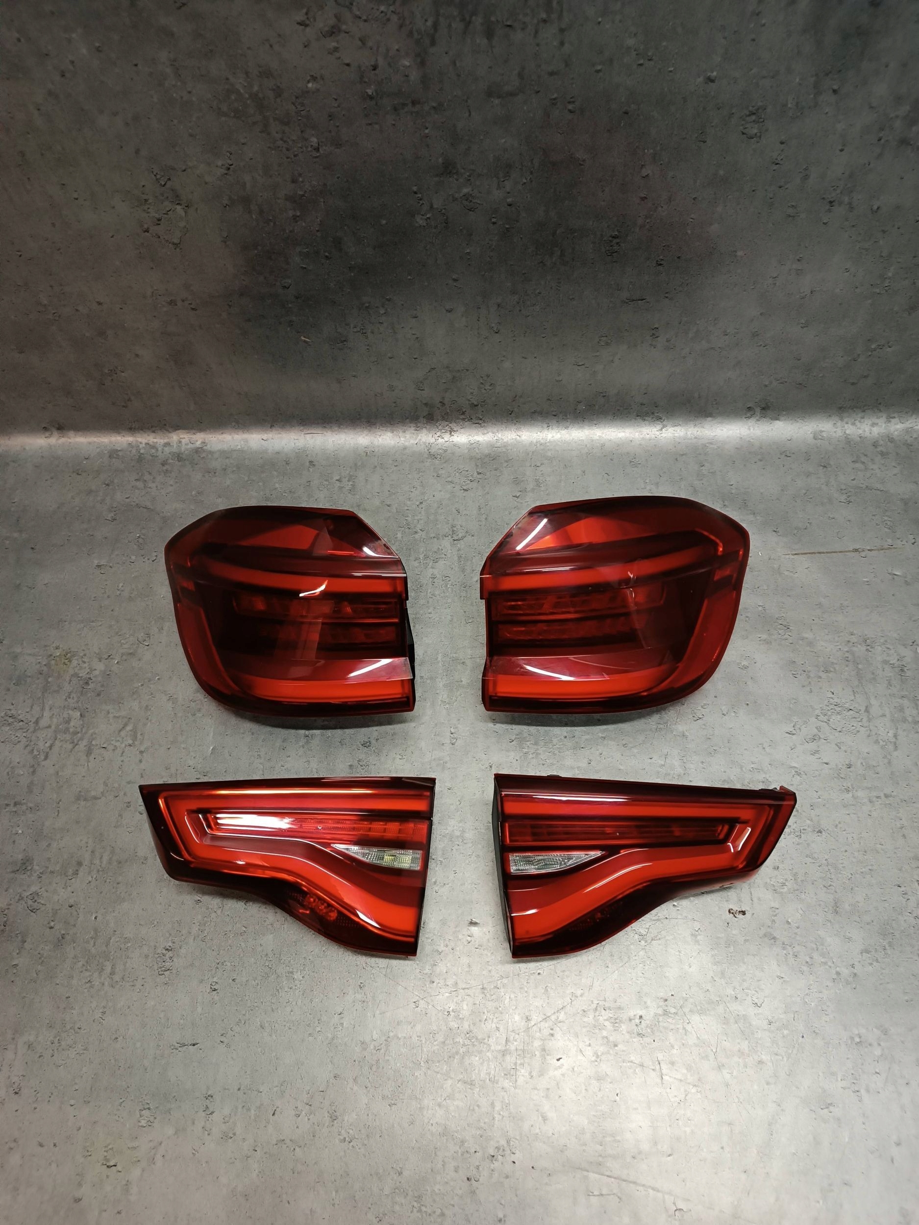 Lampy tył komplet BMW iX3 G08 G01