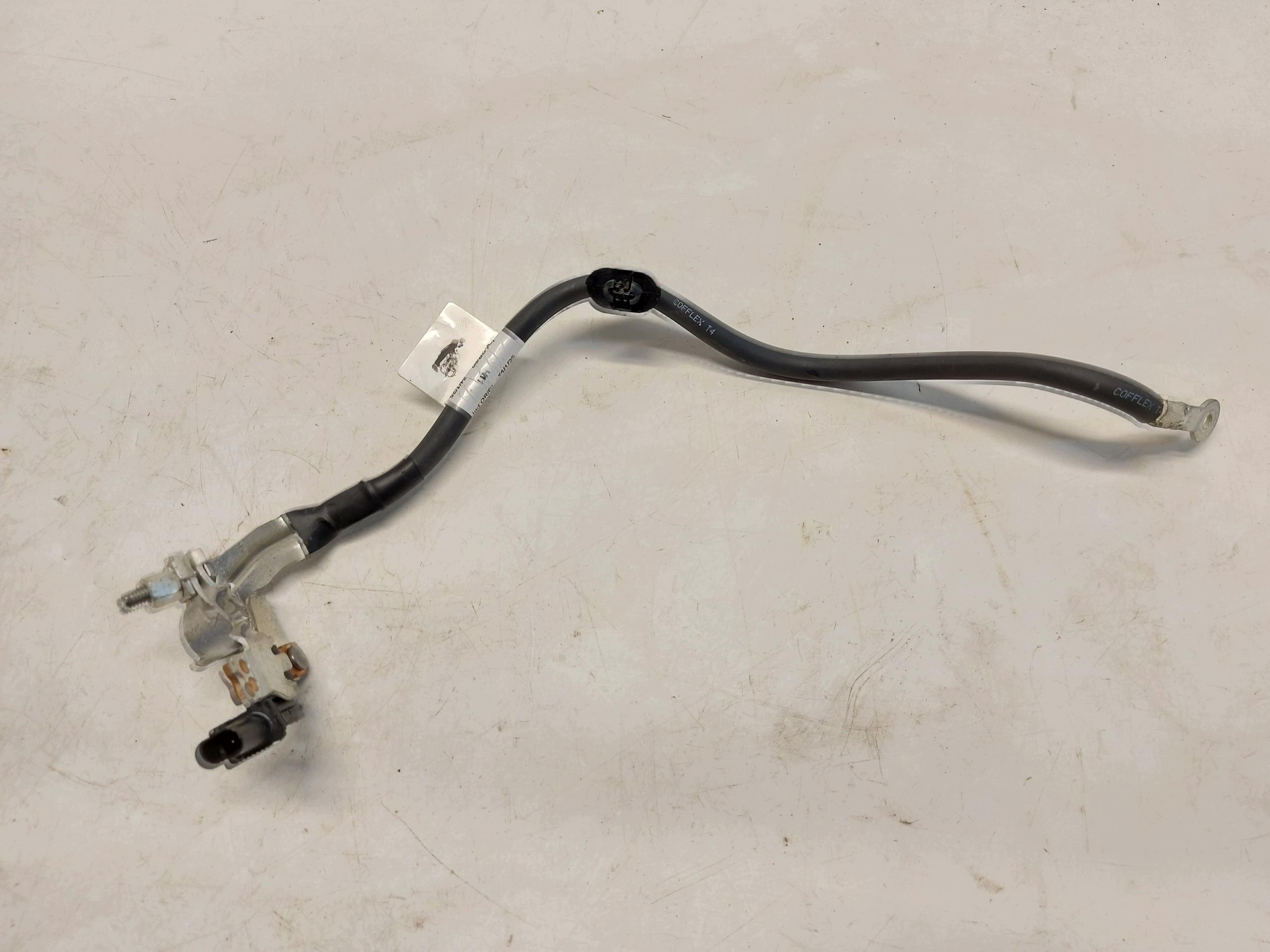 Peugeot 5008 III E5008 Borne masa Module pour batterie 9864735580