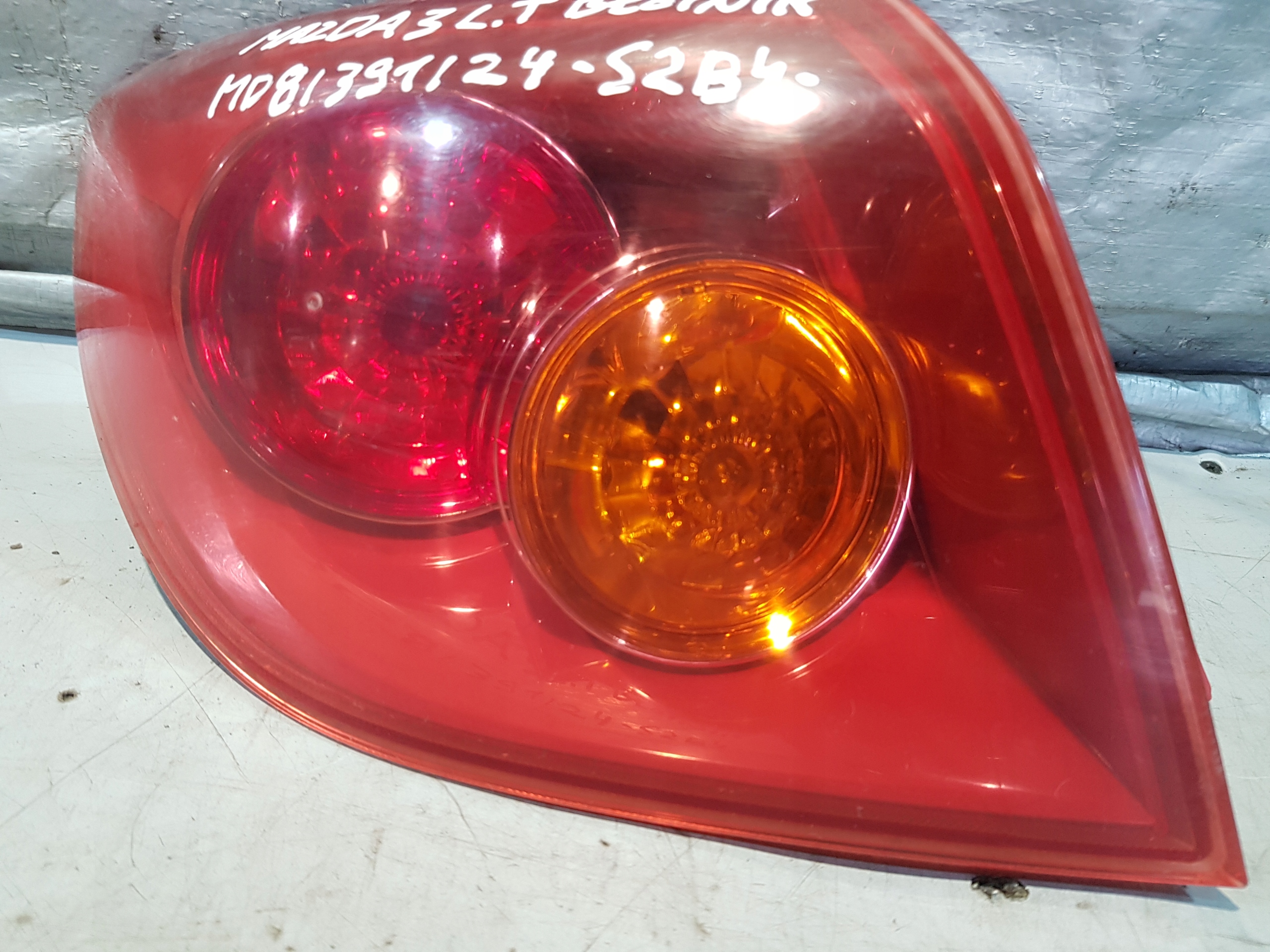 light rear part rear left W fender MAZDA 3 BK HB