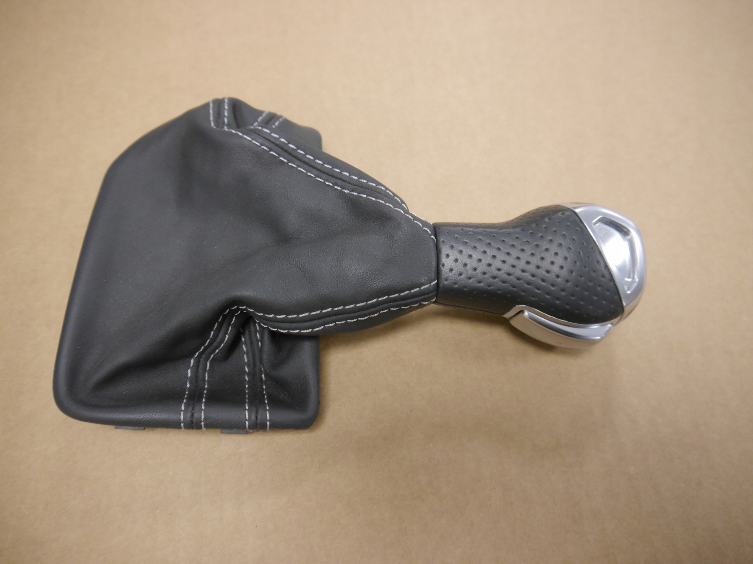 AUDI A1 82A Ручка перемикання передач 82B713139C S-LINE