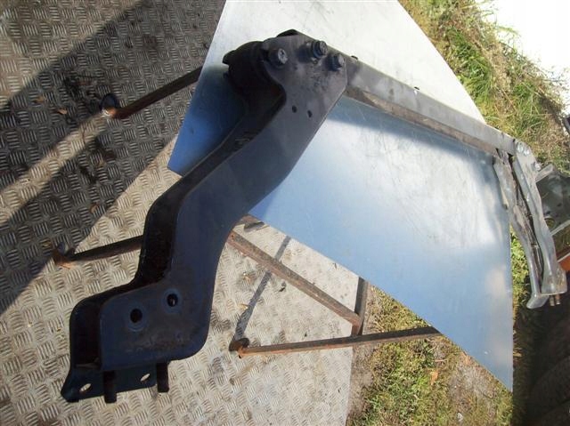 941 891 - КРІПЛЕННЯ ШТАНГИ КРОНШТЕЙН КАБІНИ MERCEDES ACTROS