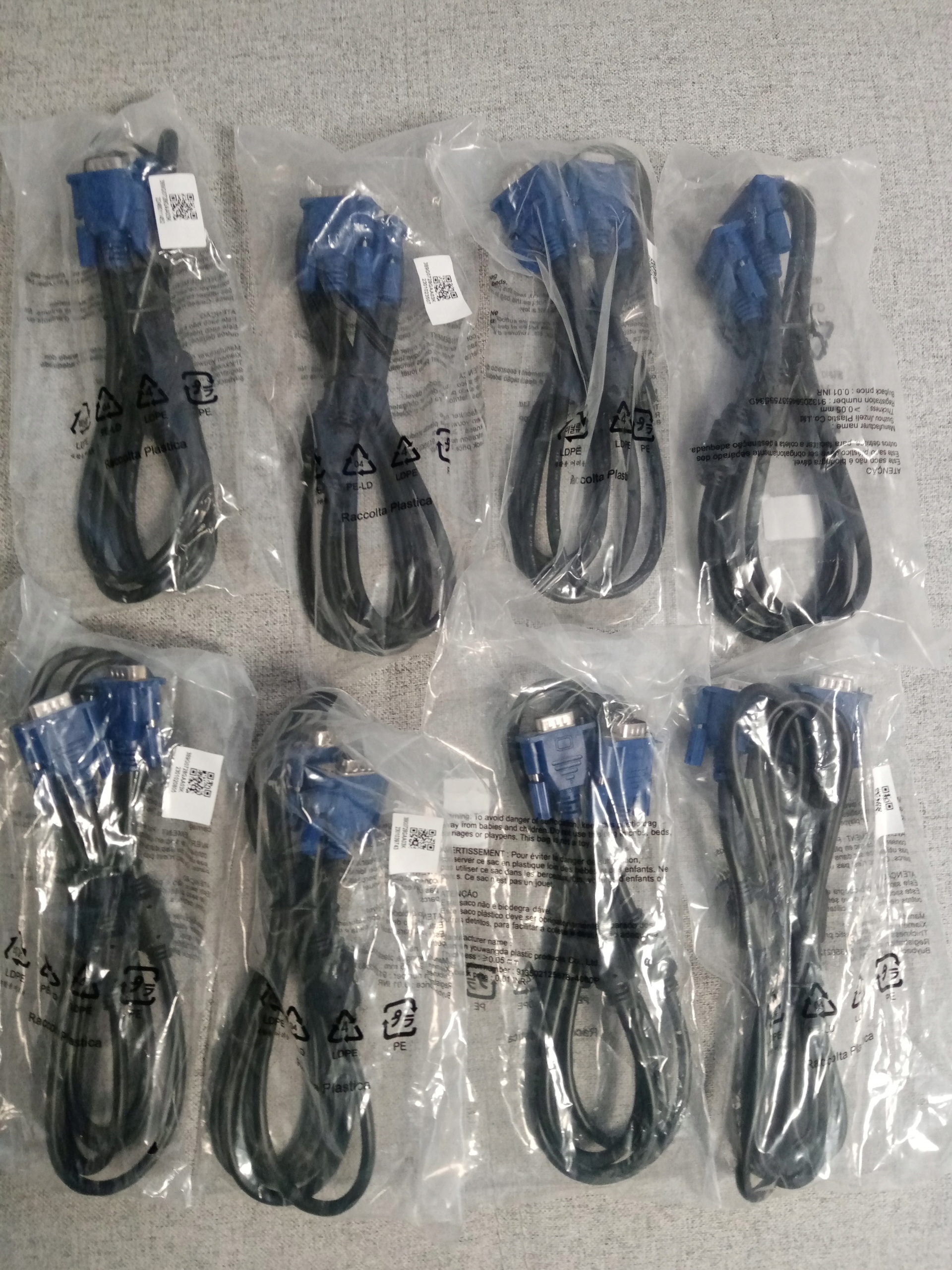 Kabel D-Sub (VGA) 1,8 m Zestaw nowych kabli 8 sztuk Kod producenta 0