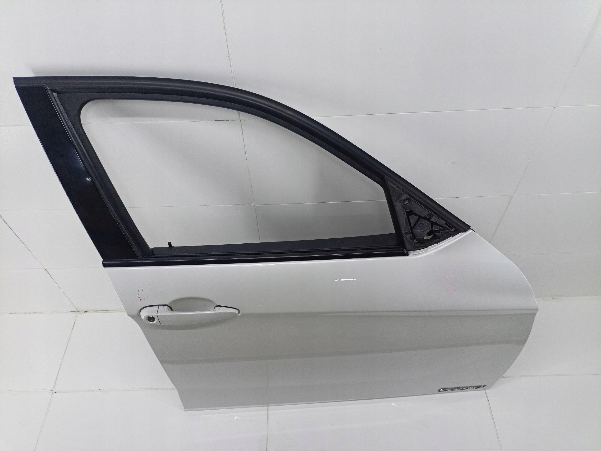 dveře předek pravá strana BMW X1 E84 2011