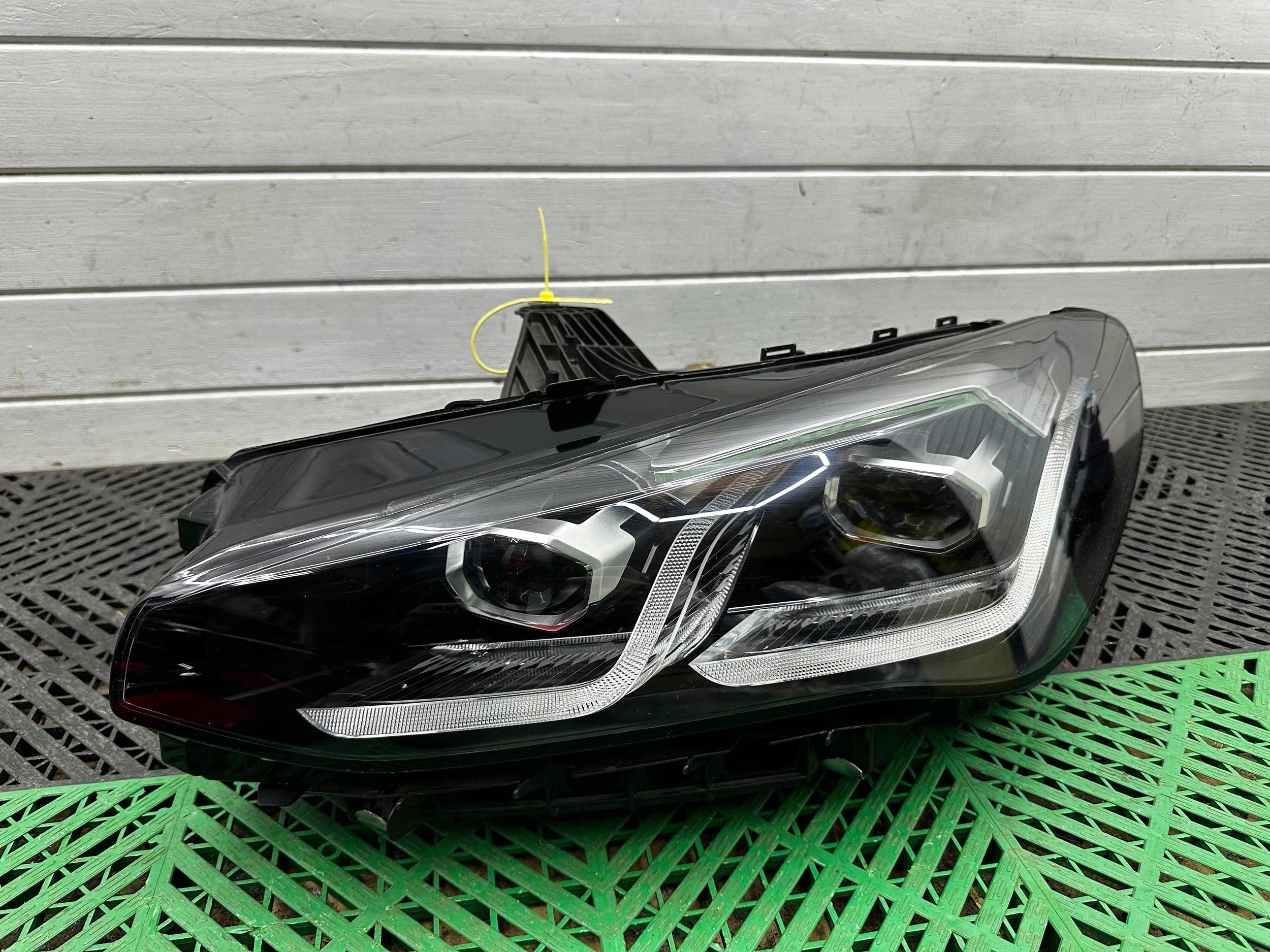 Reflektor front BMW 2 Active Tourer U06 5A42247