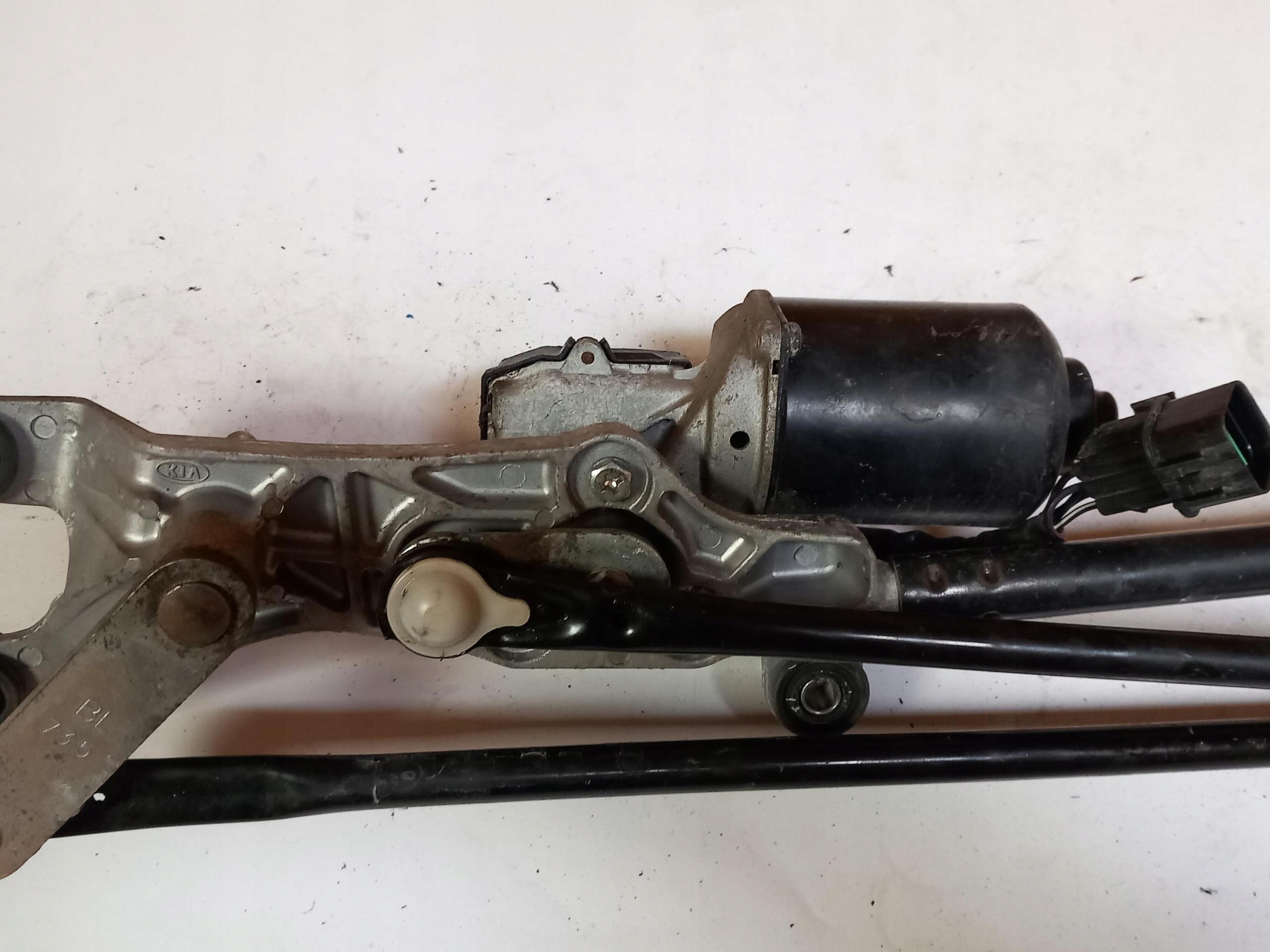 wiper mechanism front KIA SORENTO and 98100-3E100 02-09